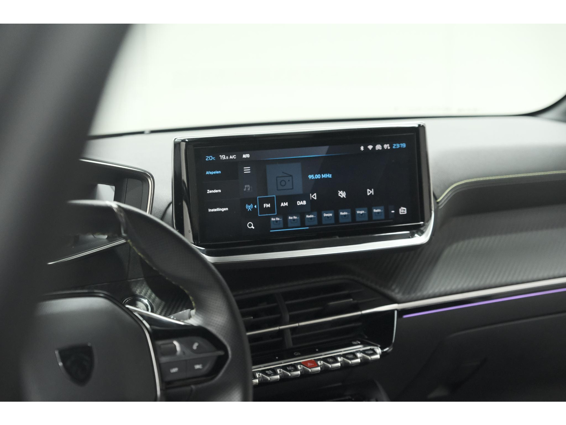 Peugeot 208 PureTech 100 GT | Camera | Navigatie | Apple Carplay | Parkeersensoren