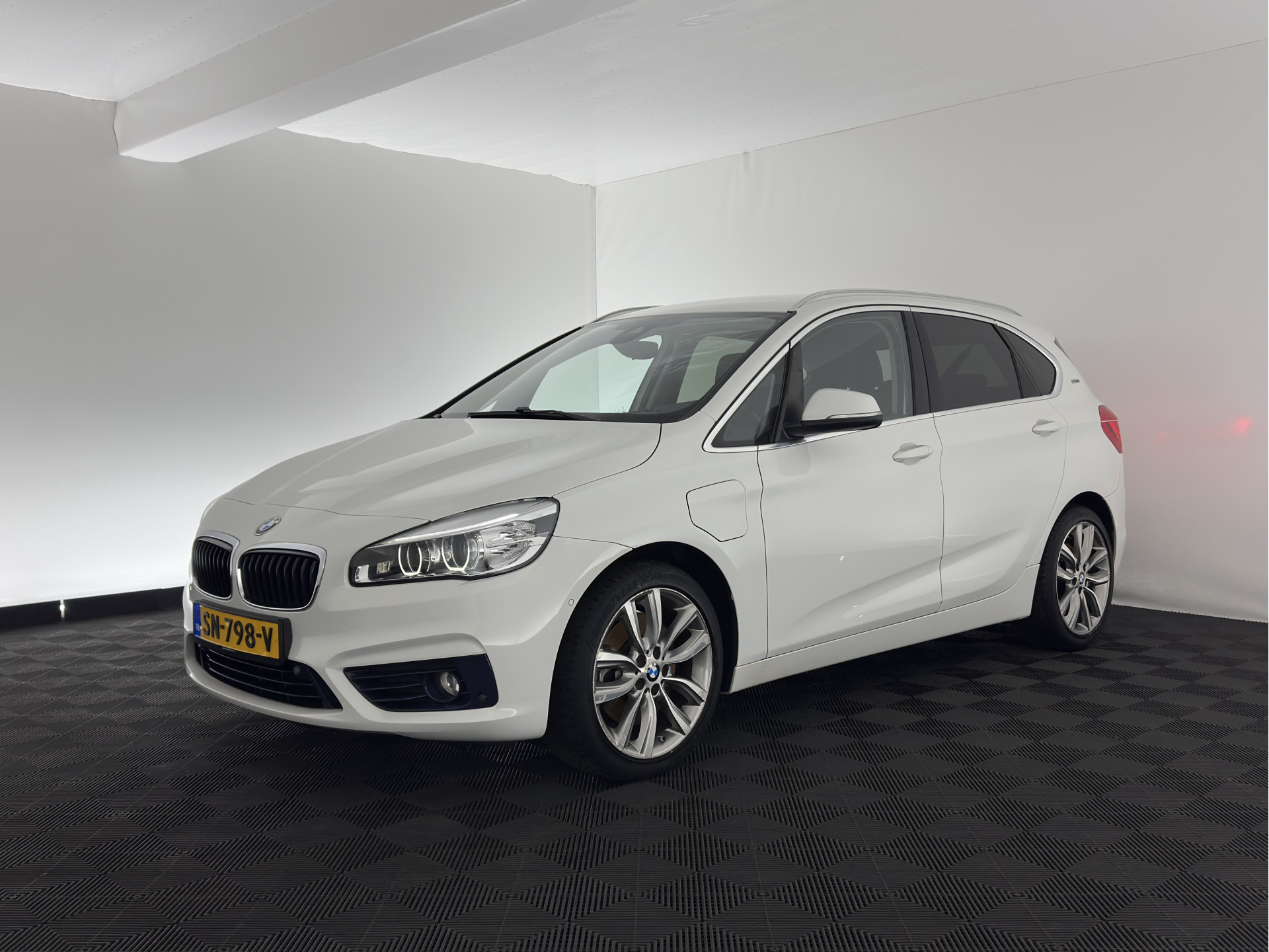 BMW 2-serie Active Tourer 225xe Sport-Line Centennial High Executive Aut. *FULL-LED | NAVI-FULLMAP | HEATED-SPORTSEATS | ECC | PRIVACY-GLASS | PDC | CRUISE | 18''ALU*