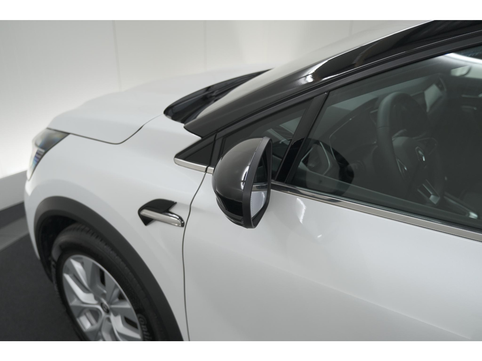 Renault Captur 1.6 E-Tech Hybrid 145 Intens | Trekhaak | Camera | Stoelverwarming | Navigatie