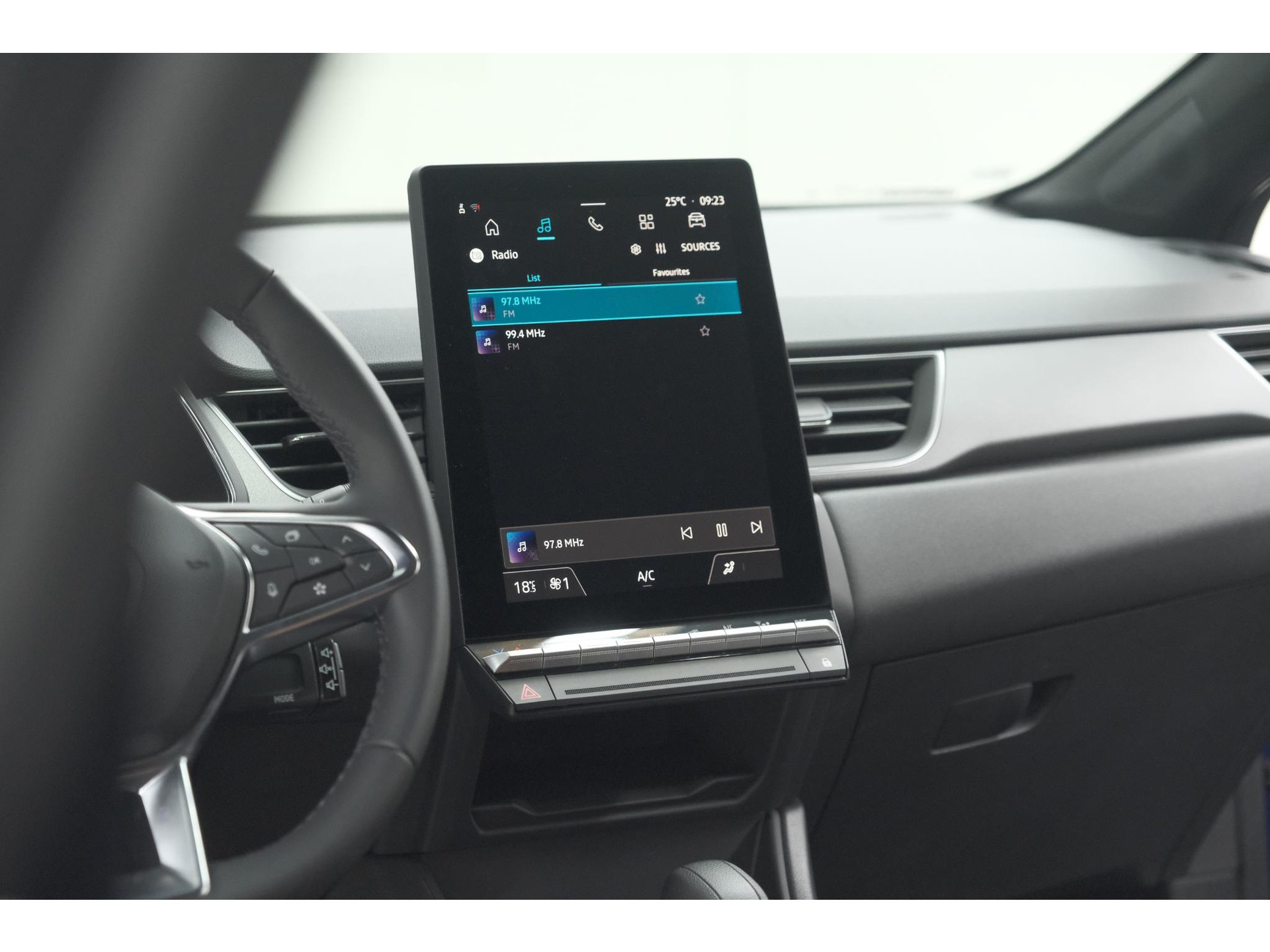 Renault Captur Mild Hybrid 160 EDC Techno | Camera | Navigatie | Apple Carplay | Pack Full Screen