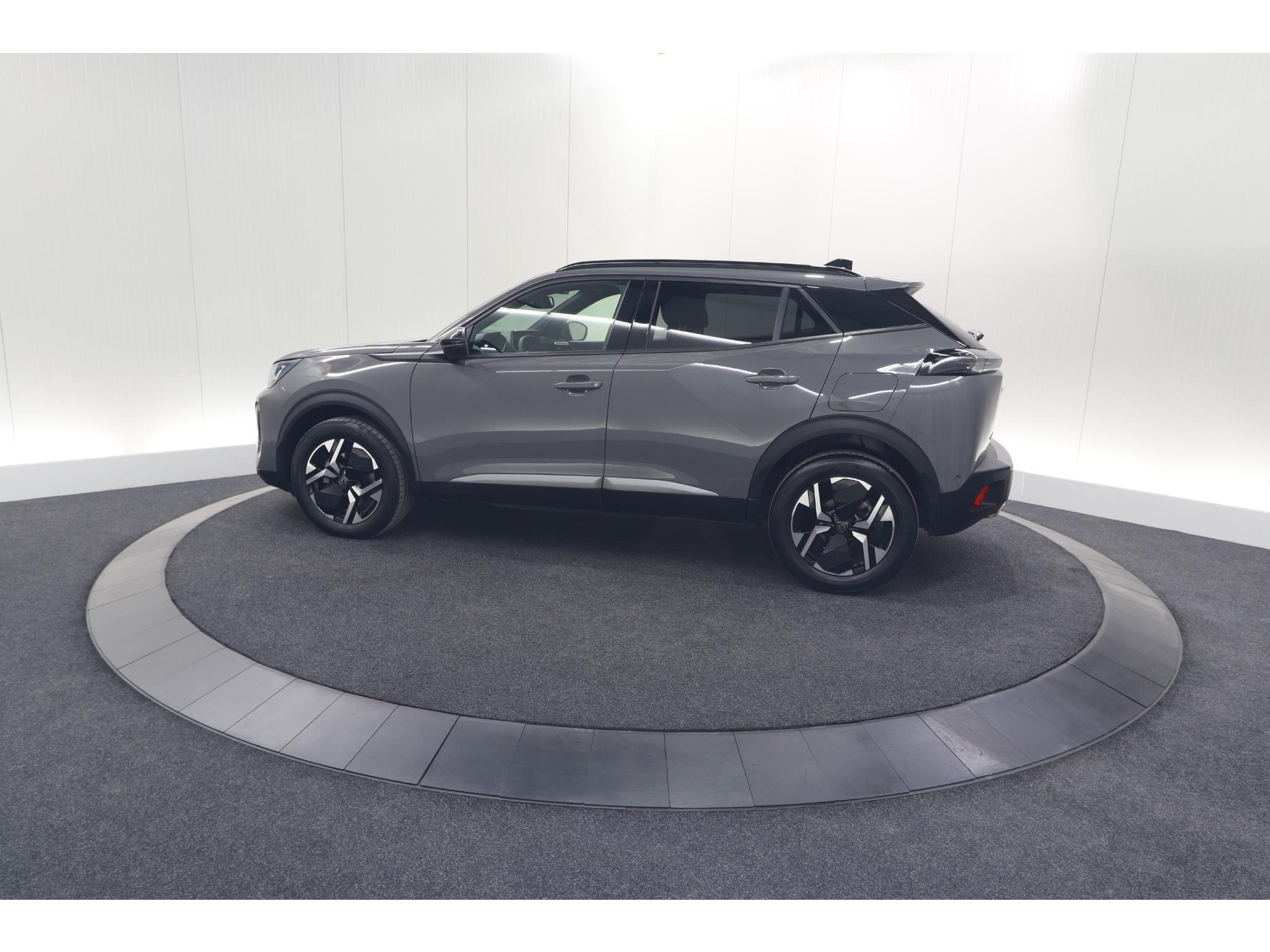 Peugeot 2008 Hybrid 136 e-DCS6 Allure | 360 Camera | Adaptieve Cruise Control | Dodehoekdetectie | Navigatie