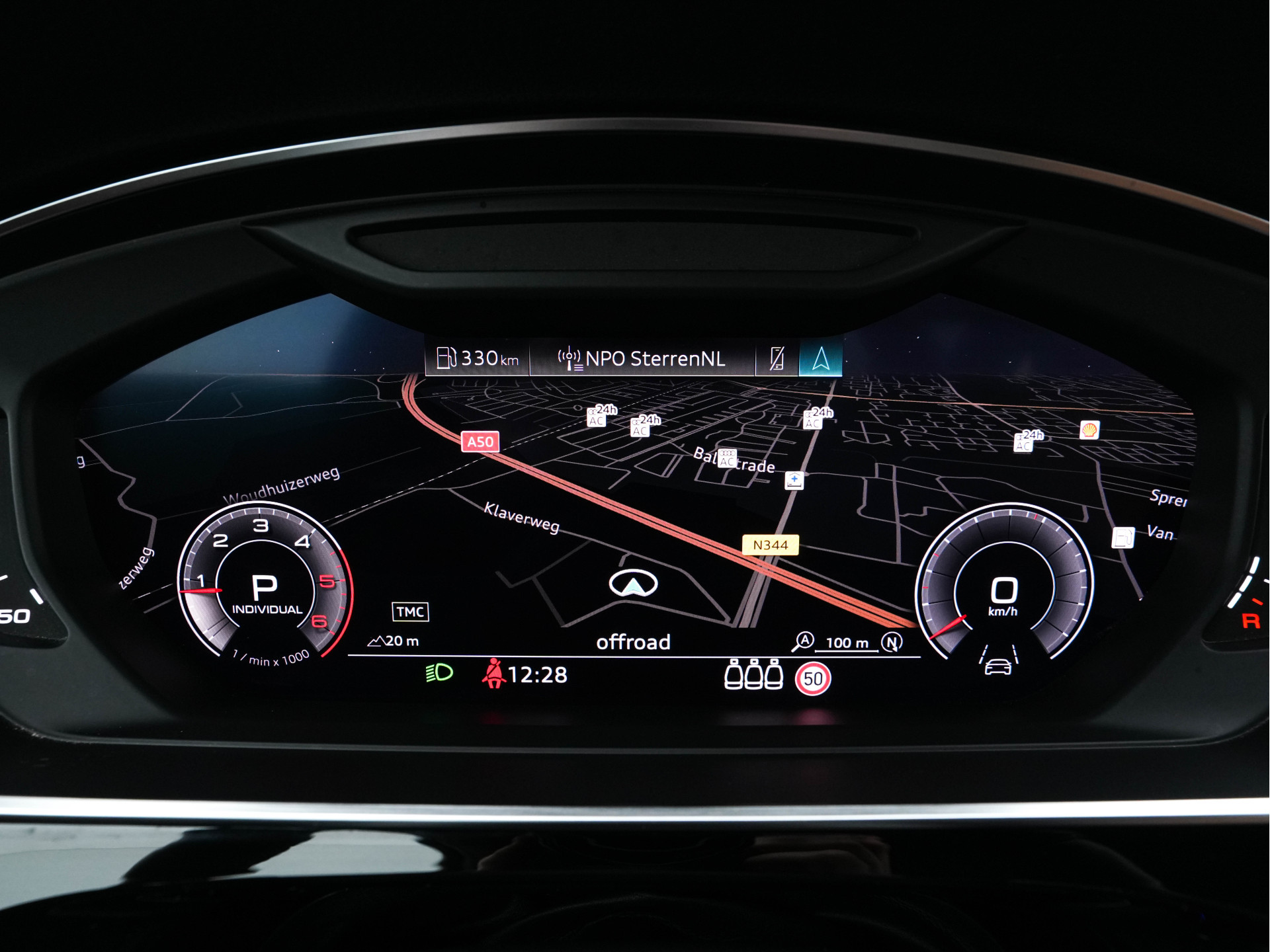 Audi A8 50 TDI Quattro Aut. * MATRIX-LED | UNICUM-LEATHER | DIGI-COCKPIT | BANG&OLUFSEN-SURROUND | SOFT-CLOSE | KEYLESS | MEMORY-SEATS | ADAPTIVE-CRUISE | DAB | CAMERA | ECC | PDC | AIR-SUSPENSION | AMBIENT-LIGHT