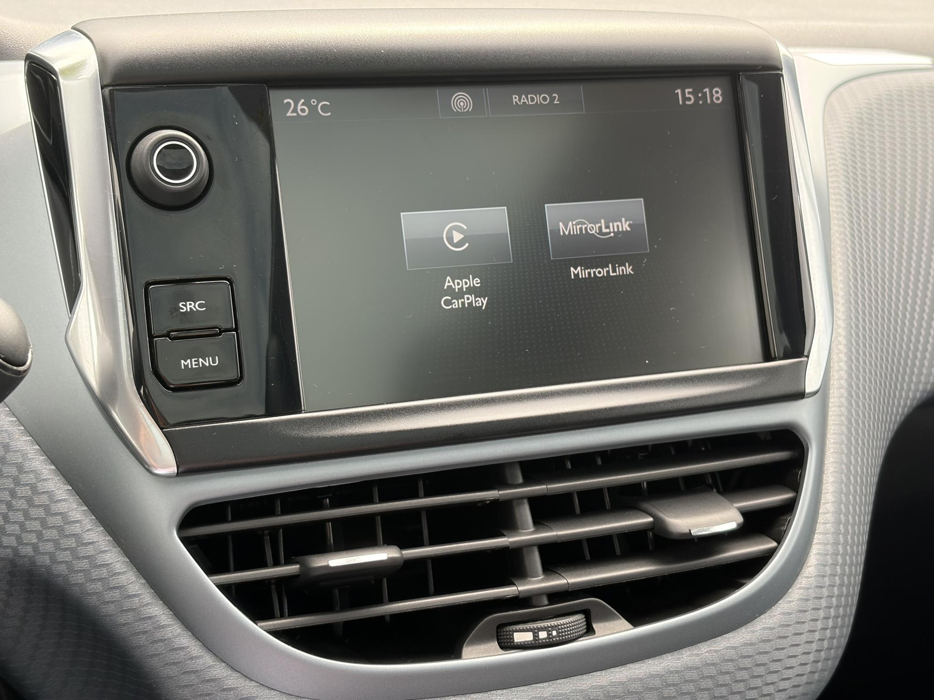 Peugeot 208 1.2 PureTech Allure D-riem vv in 2022,2e Eigenaar,110pk,Dealer Onderhouden,Pano,Carplay,Camera,Clima,Cruise,5 Deurs,Halfleder,Pdc,N.A.P,Lm velgen,Apk tot 05-2027