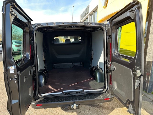 Renault Trafic 170PK L2H1 Extra DC DUBBEL CABINE | ANNIVERSARY BLACK EDITION | CAMERA | Stoelverwarming | NAVI