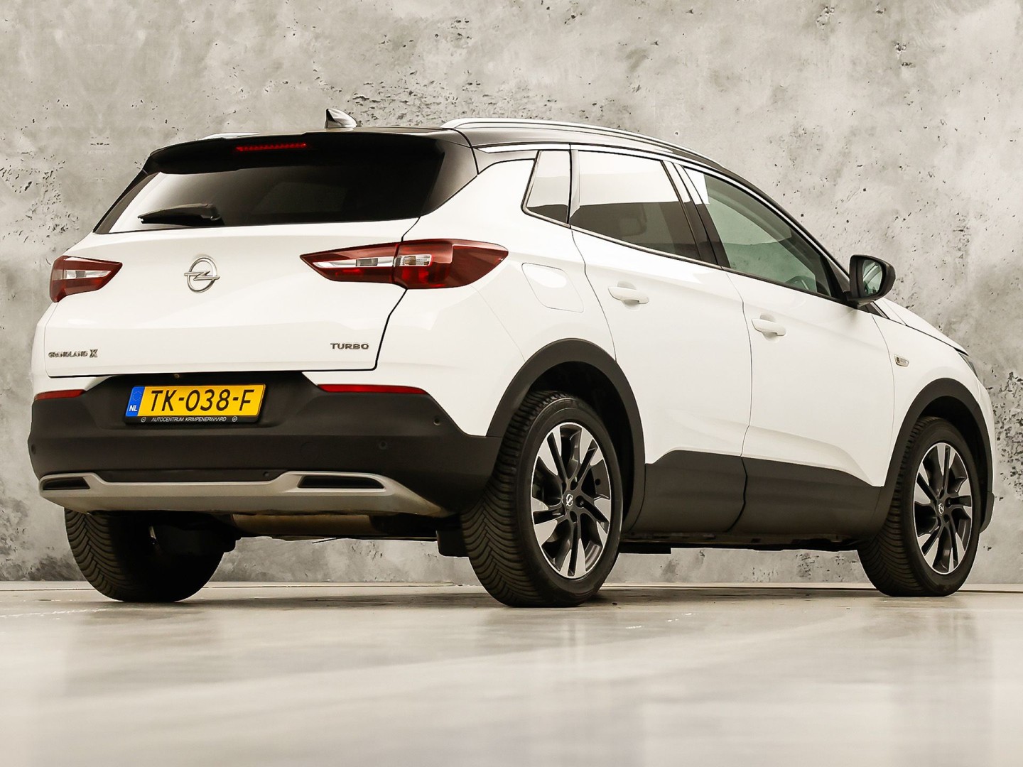 Opel Grandland X 1.2 Turbo Innovation Sport (APPLE CARPLAY, STOELKOELING/VERWARMING, MEMORY SEAT, 360 CAMERA, LEDER, GETINT GLAS, STUURWIEL VERWARMD, NIEUWE APK, NIEUWSTAAT)