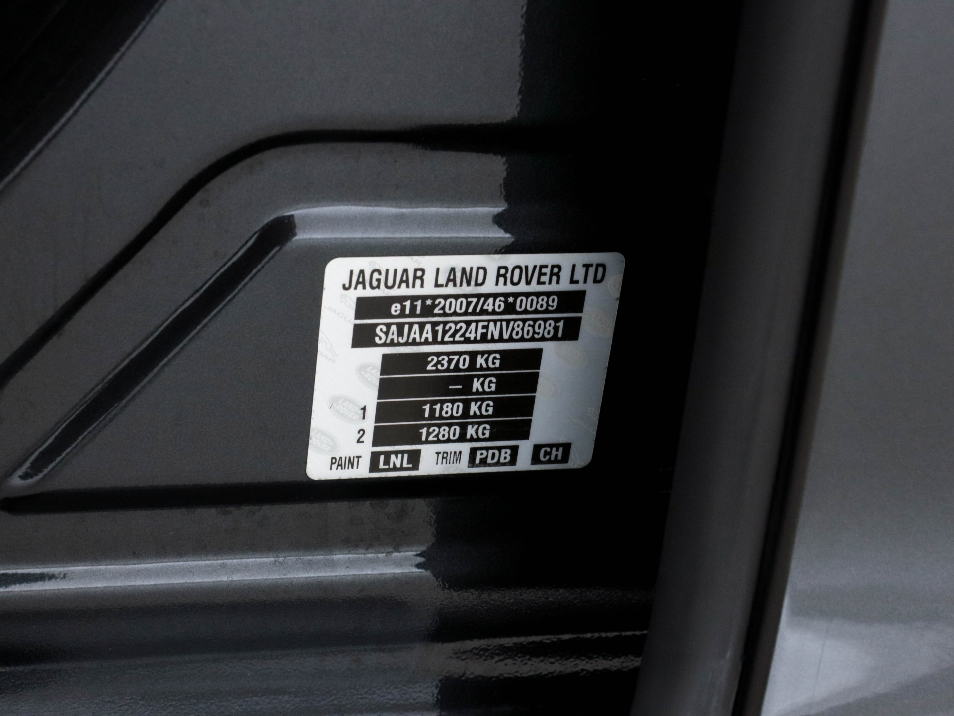 Jaguar XJ 3.0 V6D Portfolio Long (INCL-BTW) Aut. *PANO | LEATHER  | BI-XENON | MERIDIAN-AUDIO | MEMORY-PACK | KEYLESS | CAMERA | ECC | HEATED-COMFORTSEATS | PDC | NAVI-FULLMAP | SHIFT-PADDLES | CRUISE | 19"ALU*