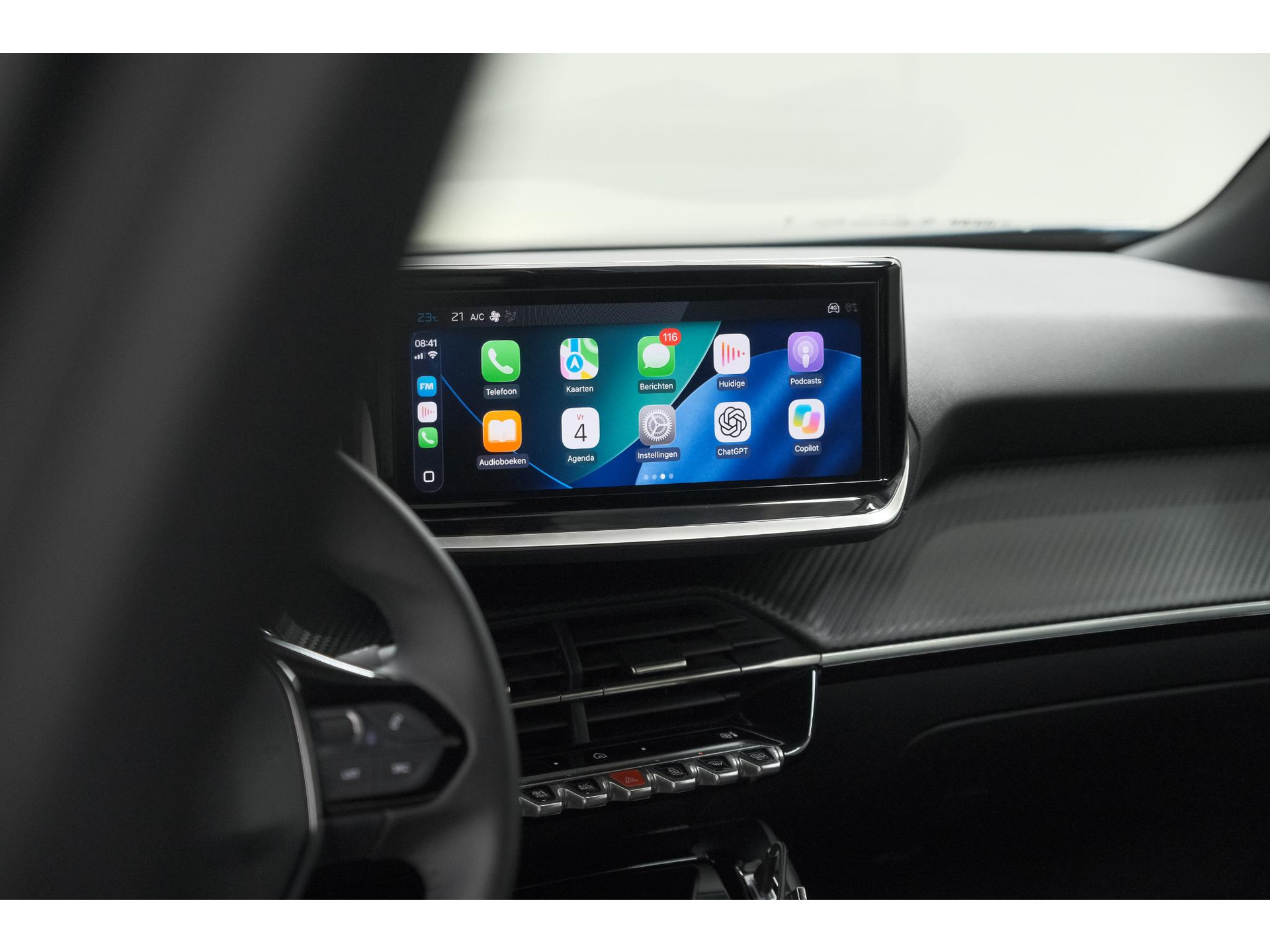 Peugeot e-2008 EV Allure Avantage 54 kWh | SOH 97,7% | 11 KW Lader | Apple Carplay | Parkeersensoren