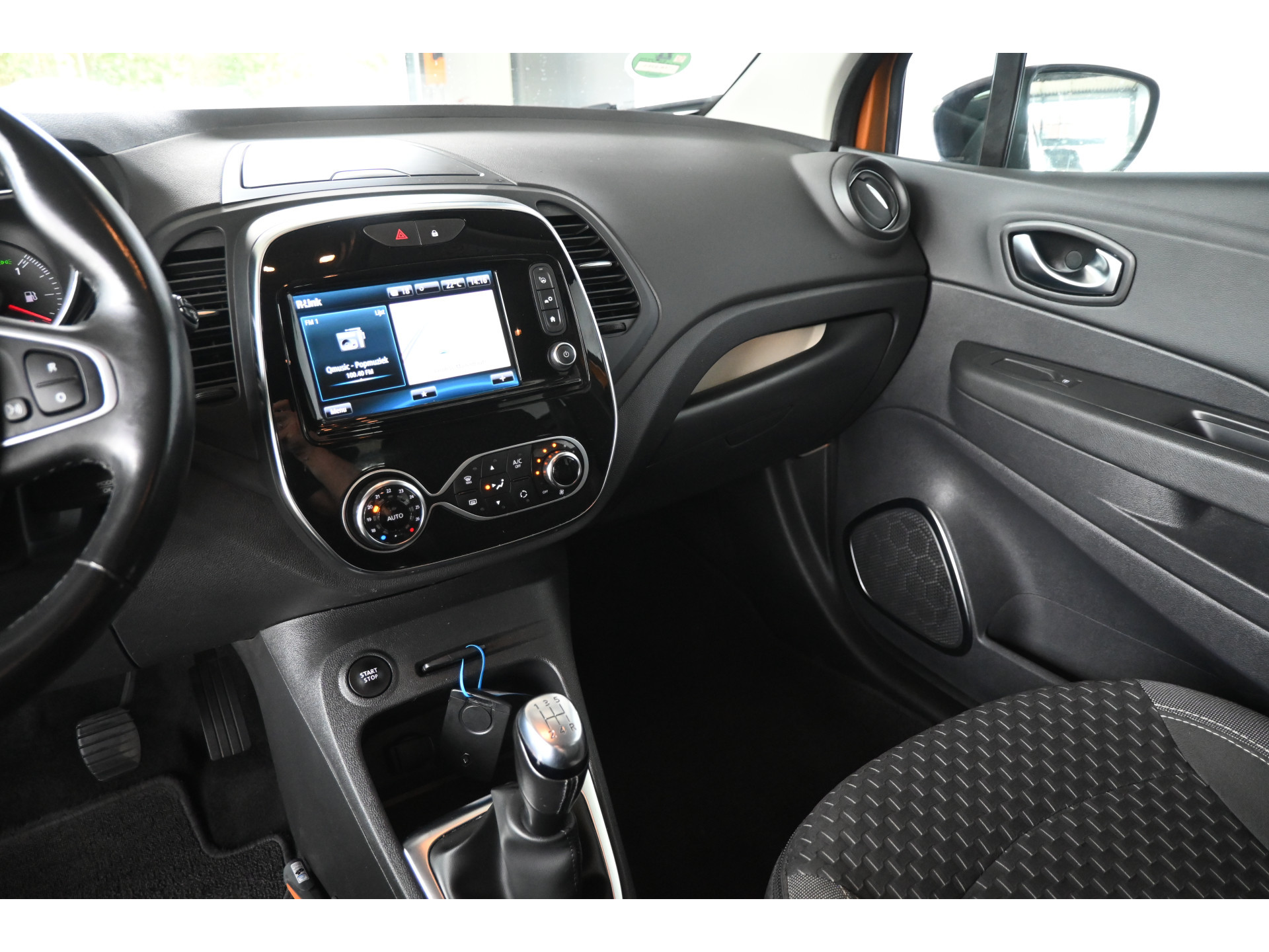 Renault Captur 0.9 TCe Intens Easy Life Nap! Clima Cruise Led Navigatie Lichtmetaal 1e Eigenaar! 100% Onderhouden! Inruil Mogelijk!