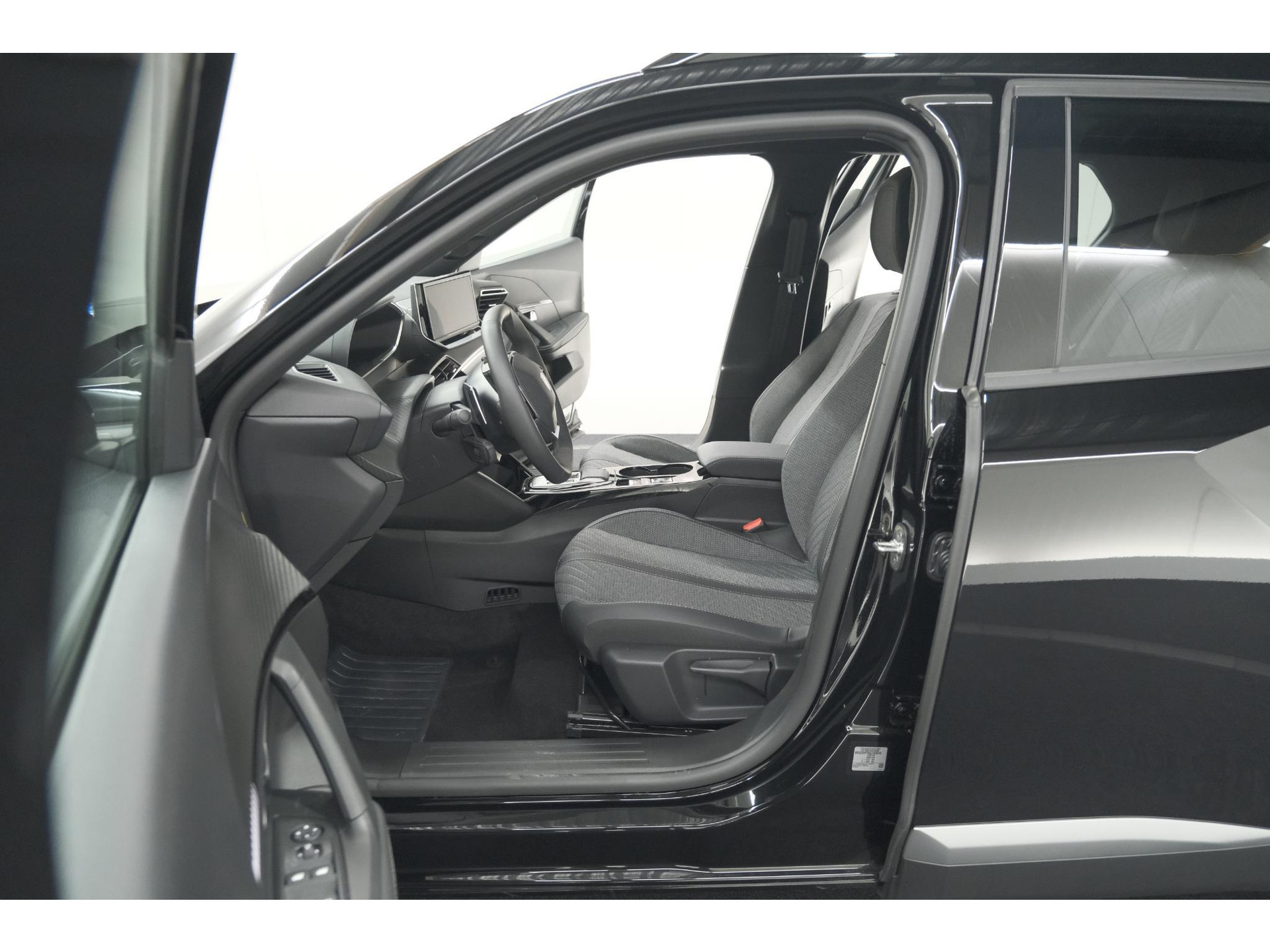 Peugeot 2008 1.2 Hybrid 145 Allure | 360 Camera | Adaptieve Cruise Control | Dodehoekdetectie | Apple Carplay