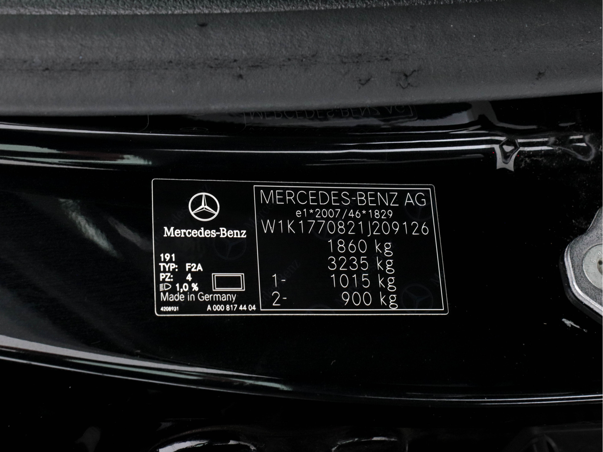 Mercedes-Benz A-klasse 160 Business Solution (INCL-BTW) *WIDE-SCREEN-COCKPIT | FULL-LED | HEATED-SPORTSEATS | LEATHER-MICROFIBRE | NAVI-FULLMAP | CAMERA | ECC | PDC | CRUISE | CARPLAY | AMBIENT-LIGHT | PRIVACY-GLASS | 18"ALU*