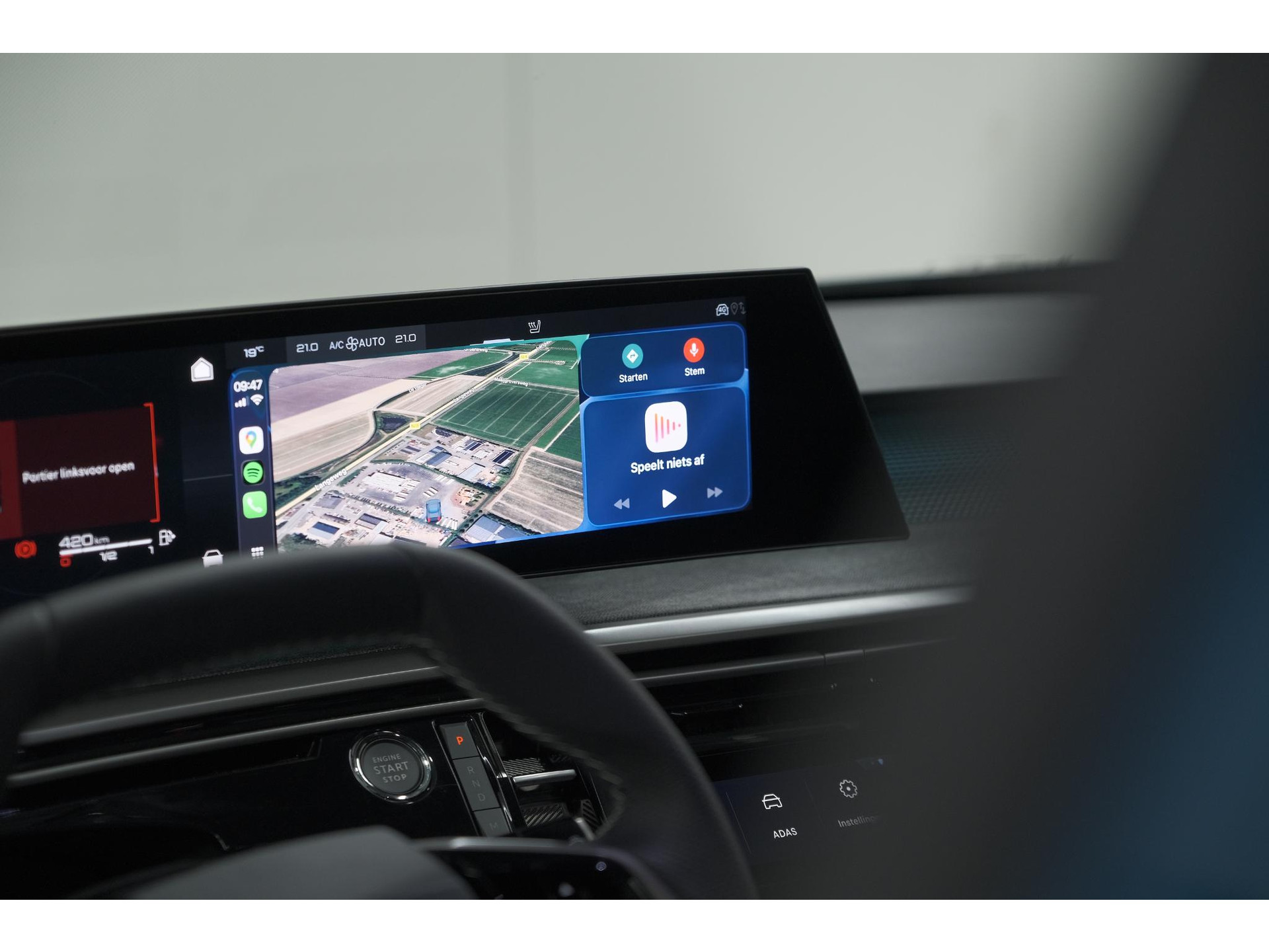 Peugeot 3008 1.2 Hybrid 136 GT | Panoramdak | 360 Camera | Stoelverwarming | Elektrische Kofferklep | Allseason Banden