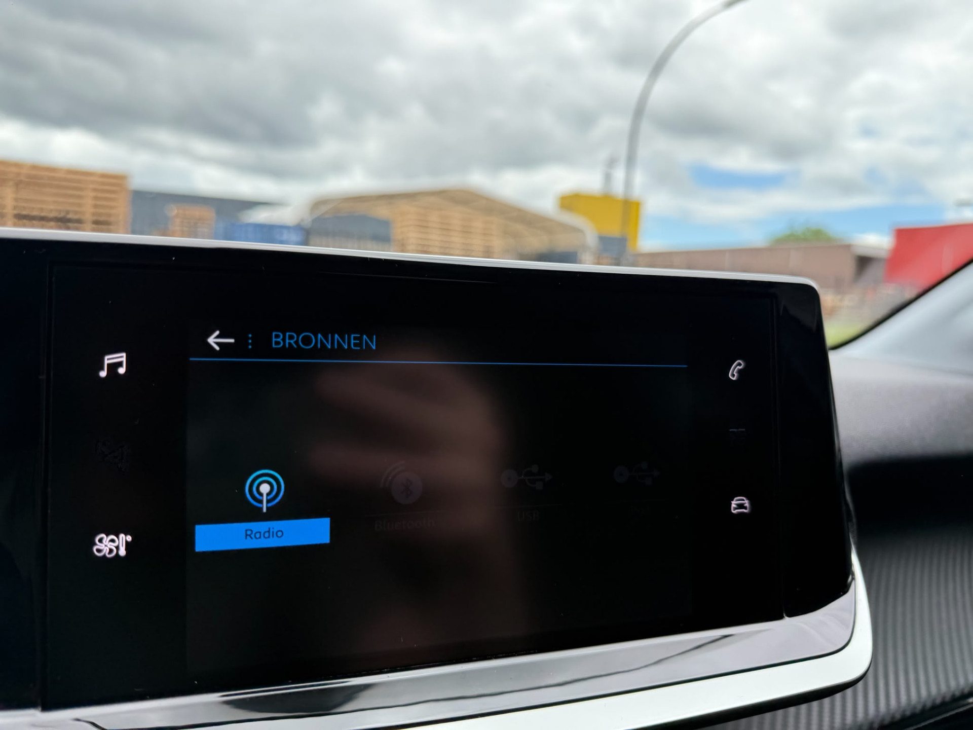 Peugeot 208 75PK Style | 1E EIGENAAR | 3/6/12MND GARANTIE| LED | CARPLAY | NAVI | CRUISE | CLIMA | LMV |