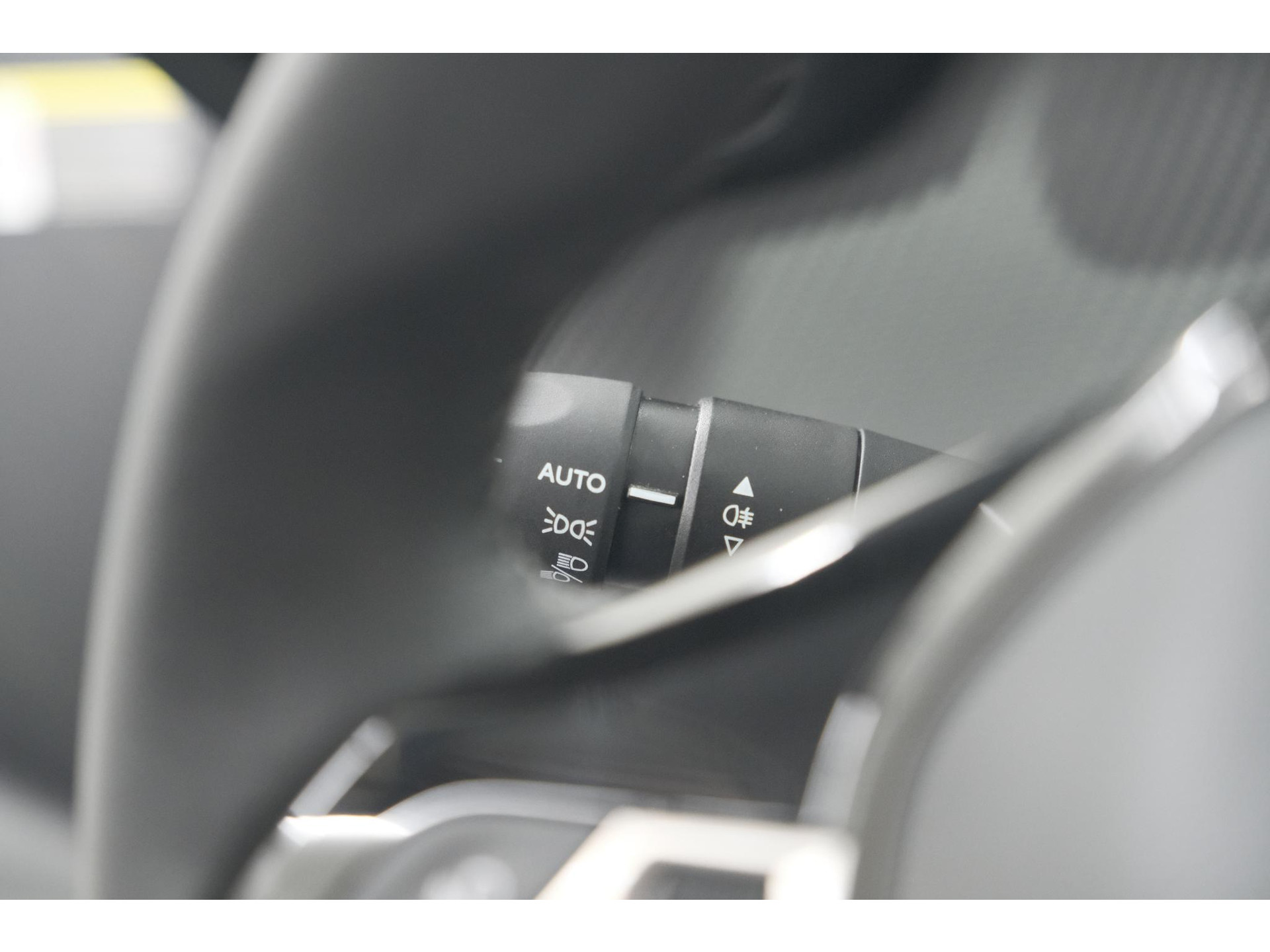 Peugeot 208 PureTech 100 Allure | Adaptieve Cruise Control | Camera | Apple Carplay