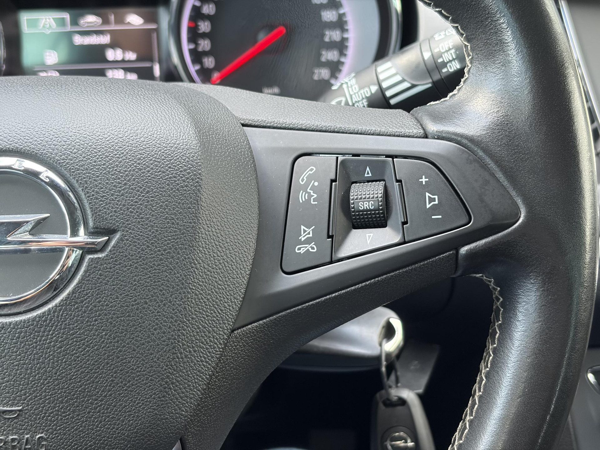 Opel Astra Sports Tourer 1.4 Turbo 120 Jaar Edition ✓150pk✓Carplay✓Navi✓Trekhaak✓Pdc V+A✓Clima✓Cruise✓6 Bak✓Lm velgen✓N.A.P✓Apk tot 02-2028