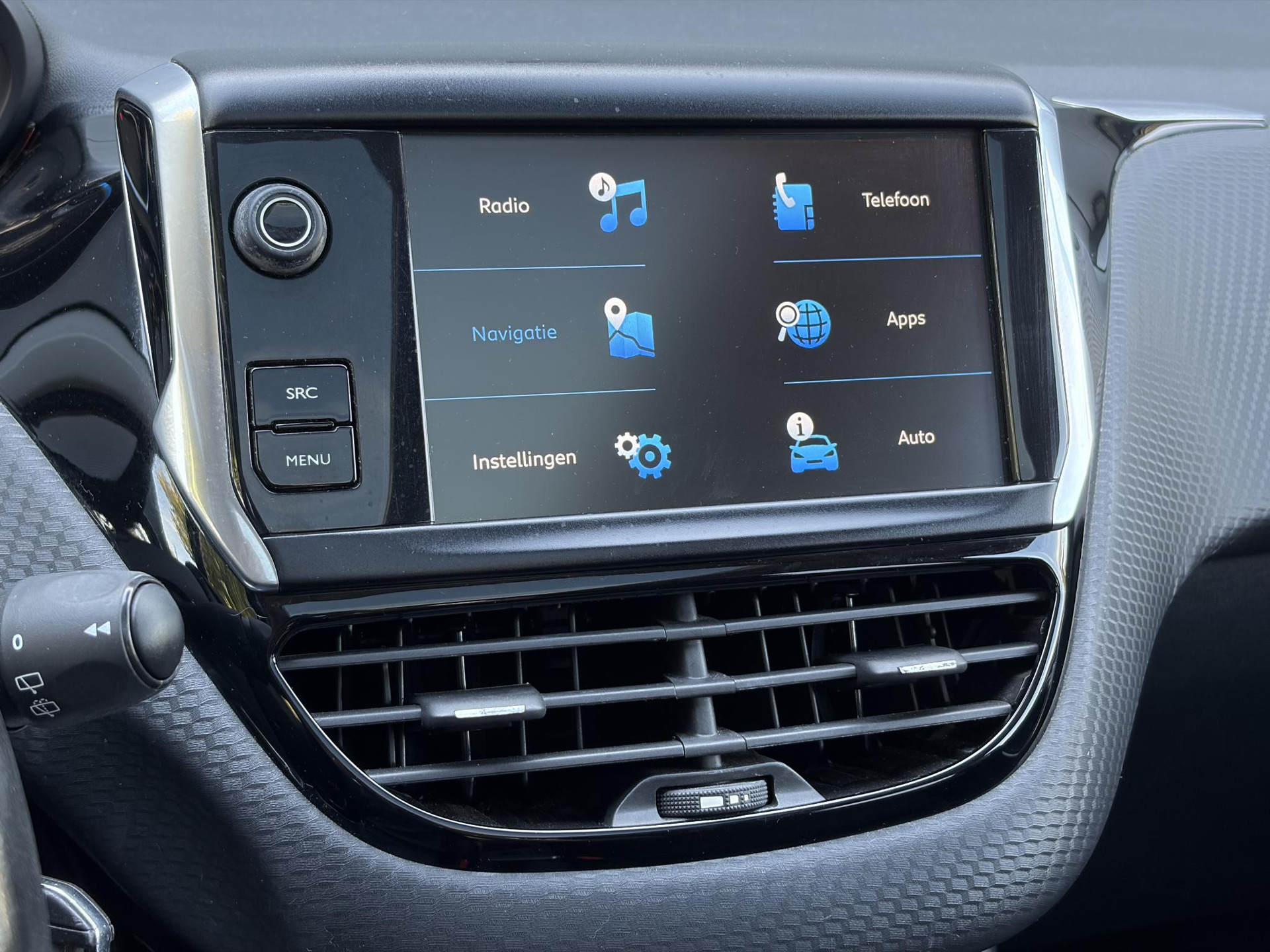 Peugeot 2008 1.2 PureTech Allure ✓1e Eigenaar✓D-riem vv in 2025✓110pk✓Navi✓Pano✓Carplay✓Pdc V+A✓Lm velgen✓N.A.P✓Halfleder✓Clima✓Apk tot 10-2027