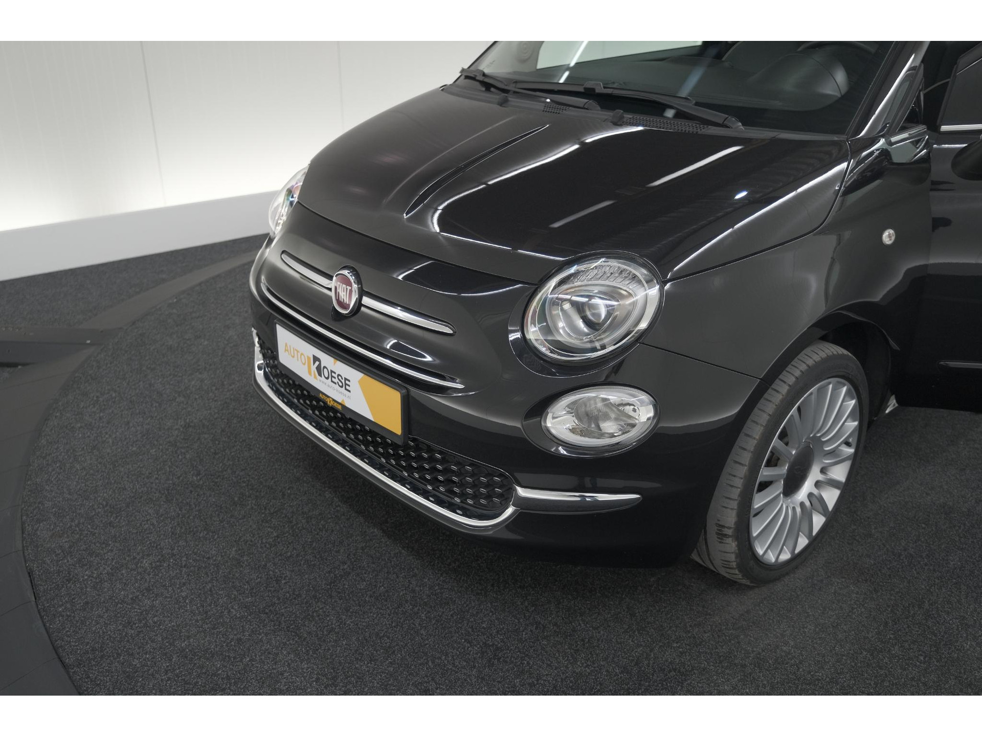 Fiat 500 C TwinAir Turbo Lounge | Parkeersensoren | Climate control | Cruise control | Apple Carplay