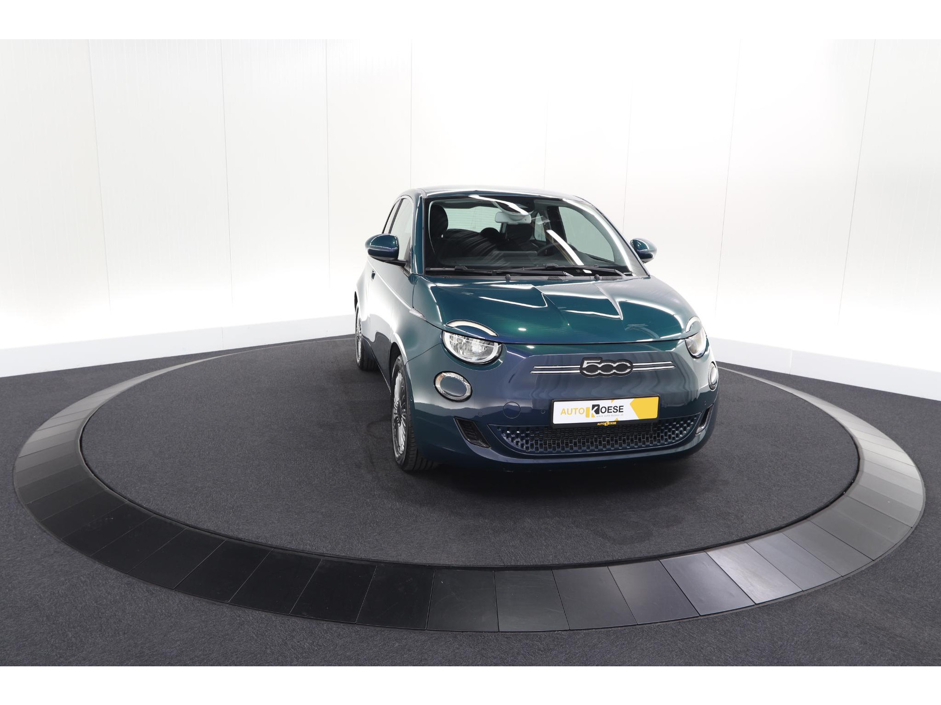 Fiat 500 Icon 42 kWh | 96,1% SOH | Convenience Pack | Camera | Dodehoekdetectie | Stoelverwarming