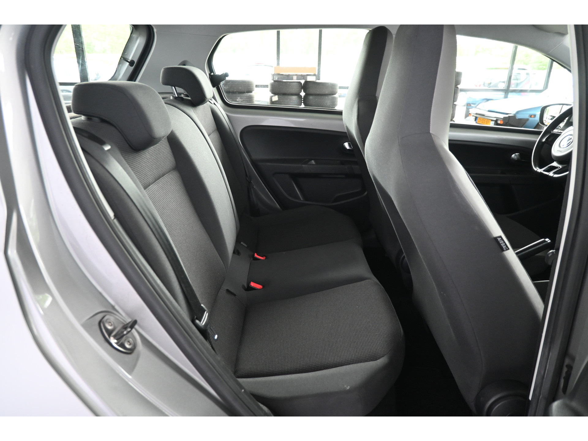 Volkswagen Up! 1.0 High Up! BlueMotion Airco Licht metaal Elektrisch Pakket! Goed Onderhouden! Inruil Mogelijk!