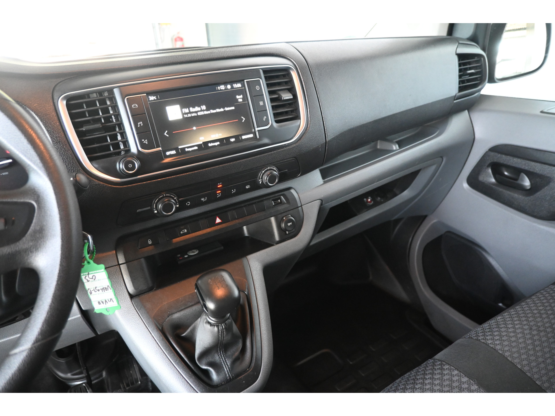 Opel Vivaro 1.5 CDTI L3H1 Edition 6 Persoons Airco Navigatie Trekhaak Cruise Control Rijklaarprijs! Inruil Mogelijk!