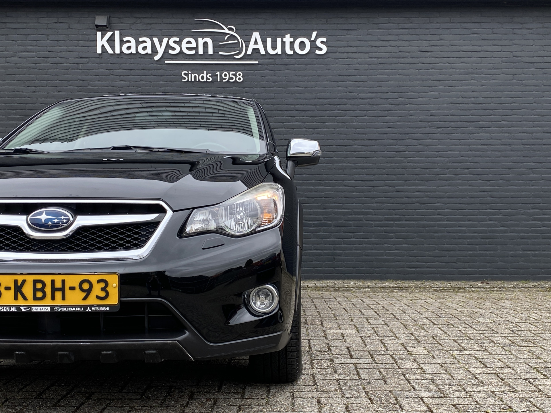 Subaru XV 2.0i Luxury AWD 150 pk AUT. | dealer onderhouden | navigatie | trekhaak | leder interieur | camera | all season banden