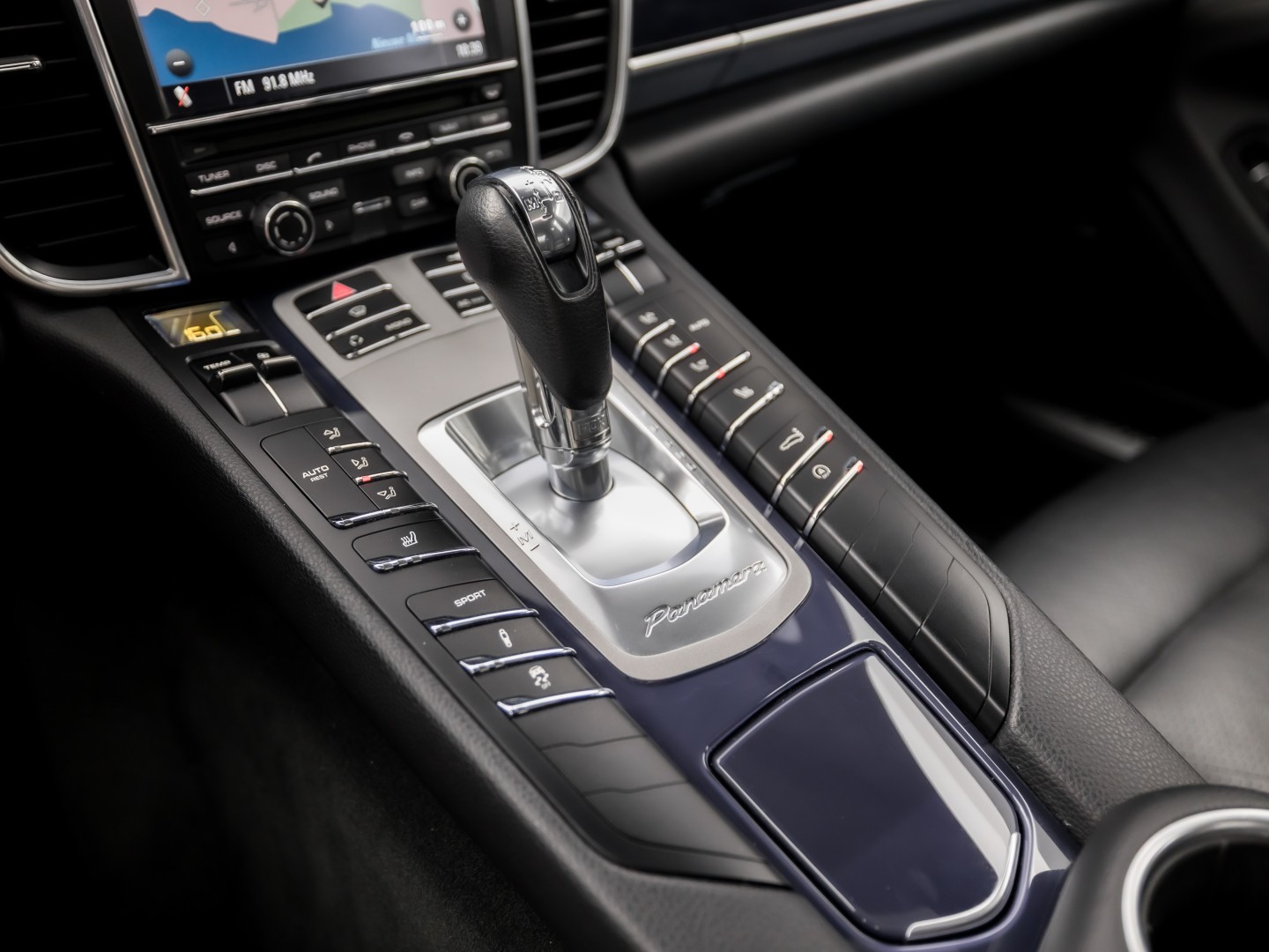 Porsche Panamera 3.6 4 Sport 299Pk Automaat (SCHUIFDAK, LUCHTVERING, NAVIGATIE, BOSE AUDIO, ELEK SPORTSTOELEN, STOELVERWARMING, ELEK SPOILER, PARKEERSENSOREN, NIEUWSTAAT)