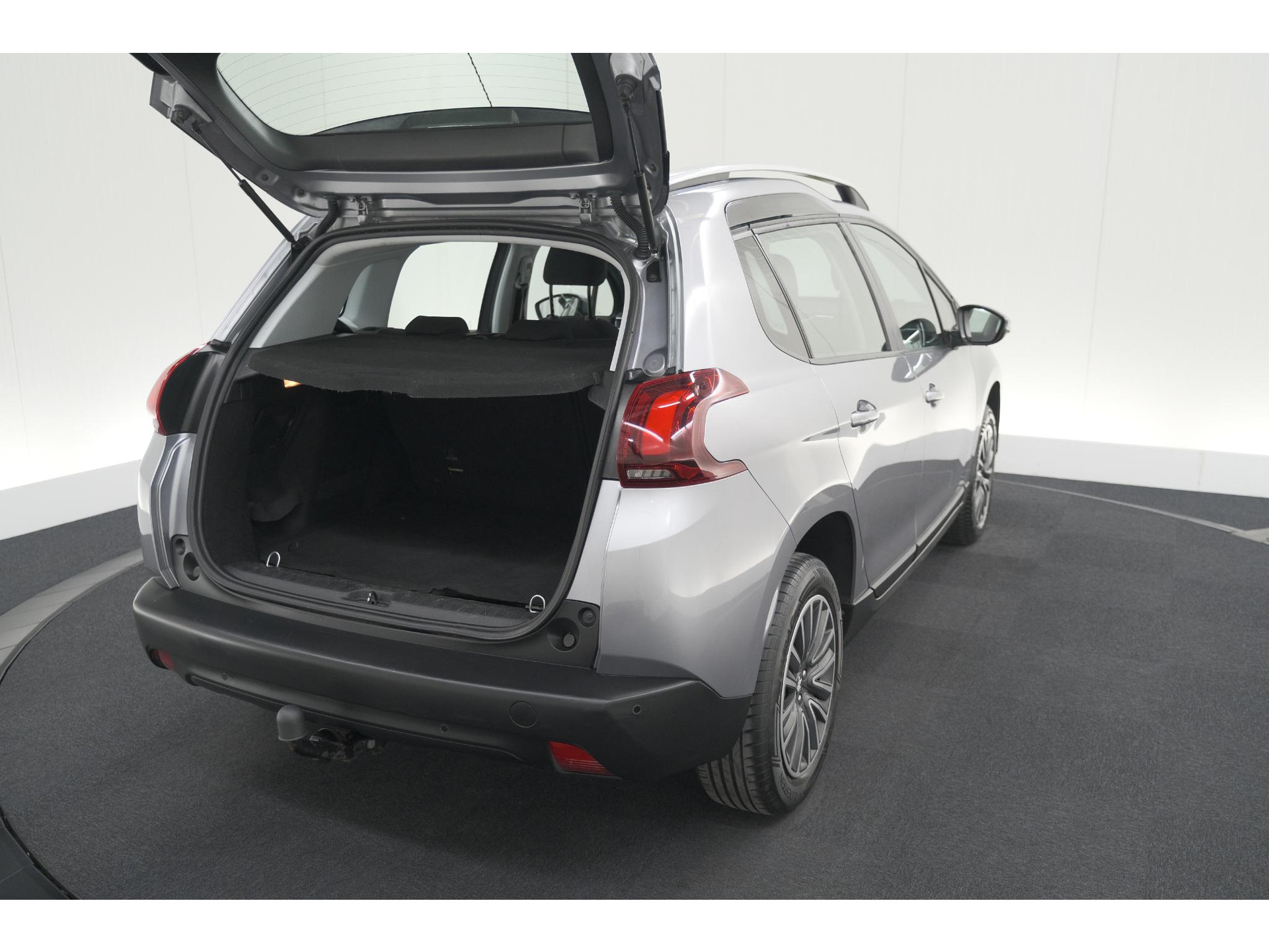 Peugeot 2008 PureTech 110 Blue Lion | Trekhaak | Apple Carplay | Parkeersensoren