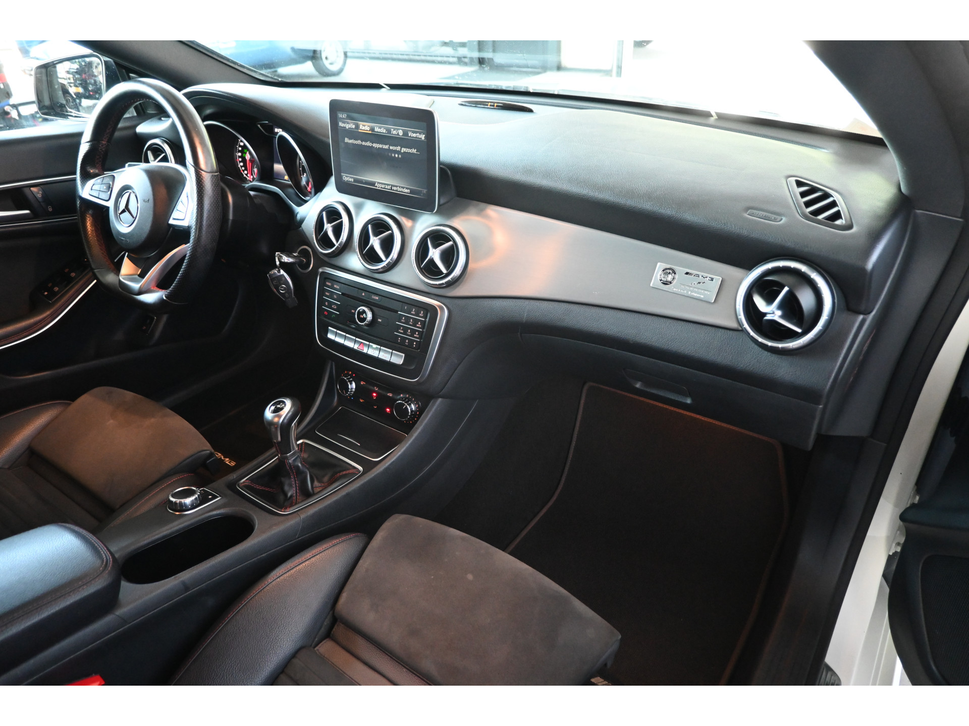 Mercedes-Benz CLA-klasse 180 AMG Night Edition Plus Clima Cruise Xenon LED Navigatie Inruil mogelijk