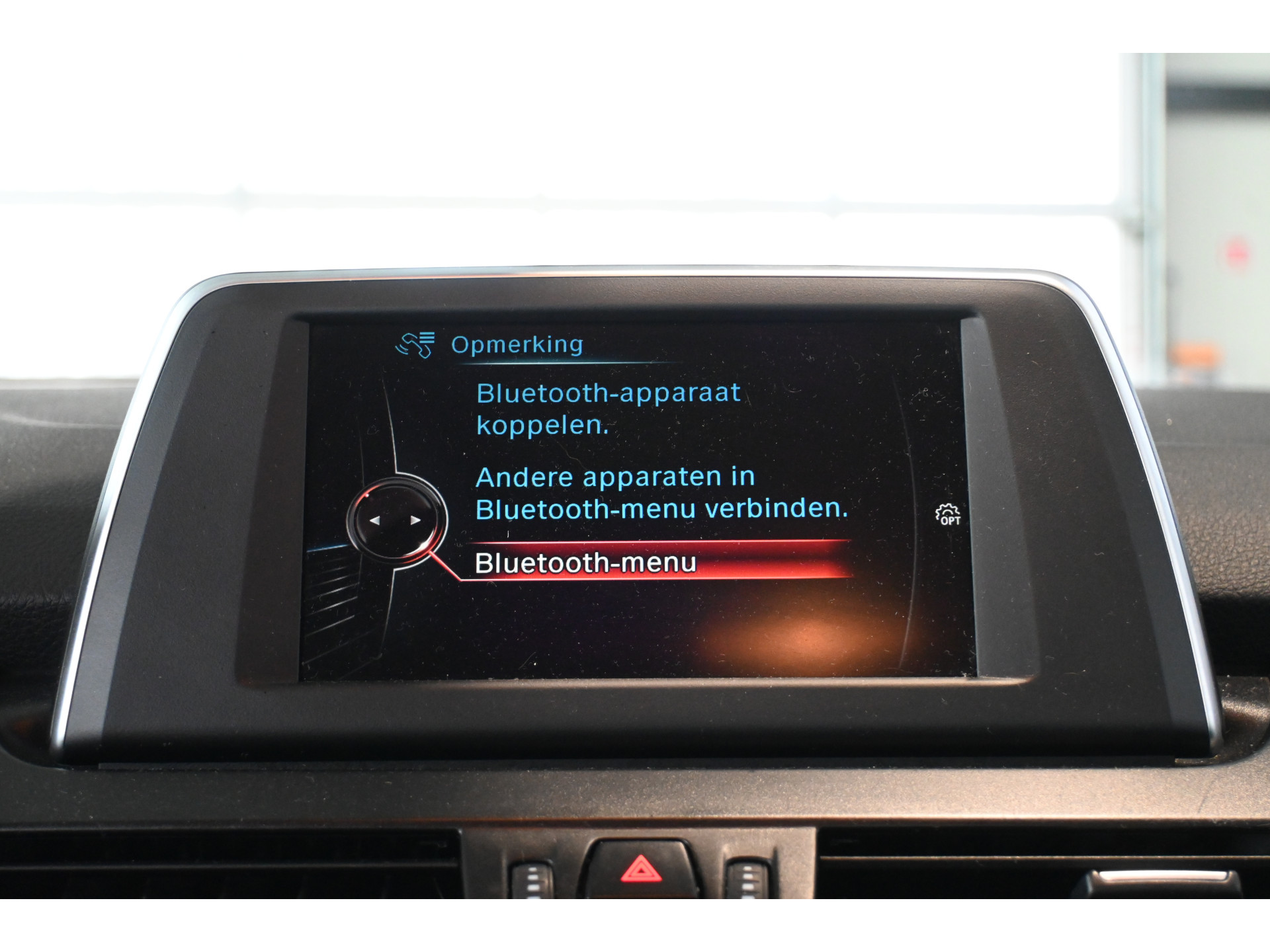 BMW 2-serie Active Tourer 218i Airco Trekhaak LED Lichtmetaal Rijklaarprijs Inruil Mogelijk!