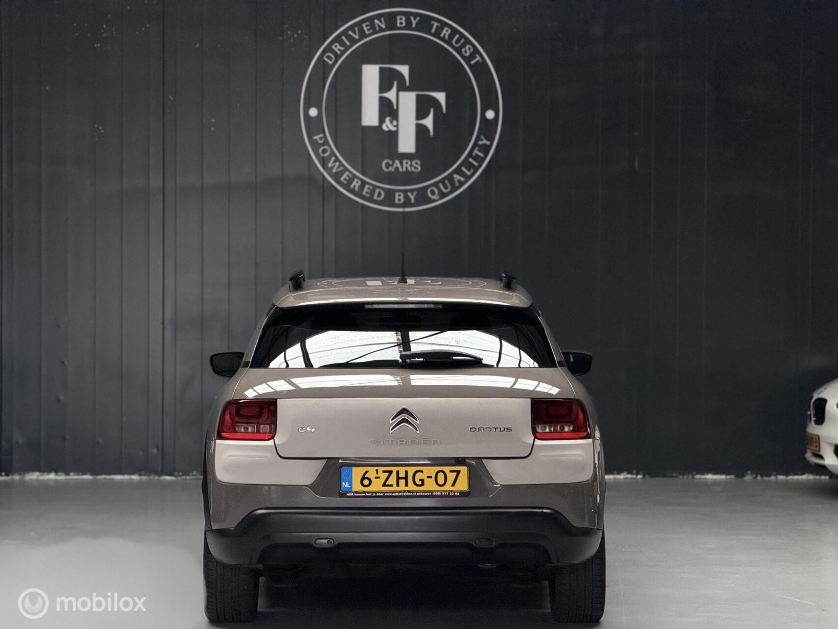Citroën C4 Cactus 1.2 PureTech Shine|Automaat|NAP|Camera|Navi