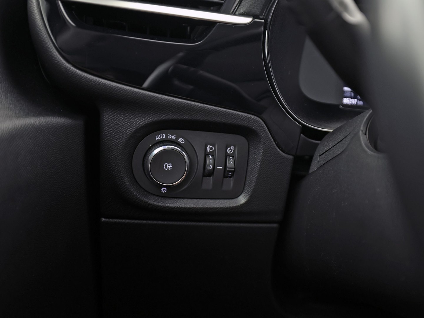 Opel Corsa 1.2 Elegance Sport Automaat (VIRTUAL COCKPIT, APPLE CARPLAY, GROOT NAVI, 360 CAMERA, SPORTSTOELEN, GETINT GLAS, LM VELGEN, LEDER STUURWIEL, NIEUWSTAAT)