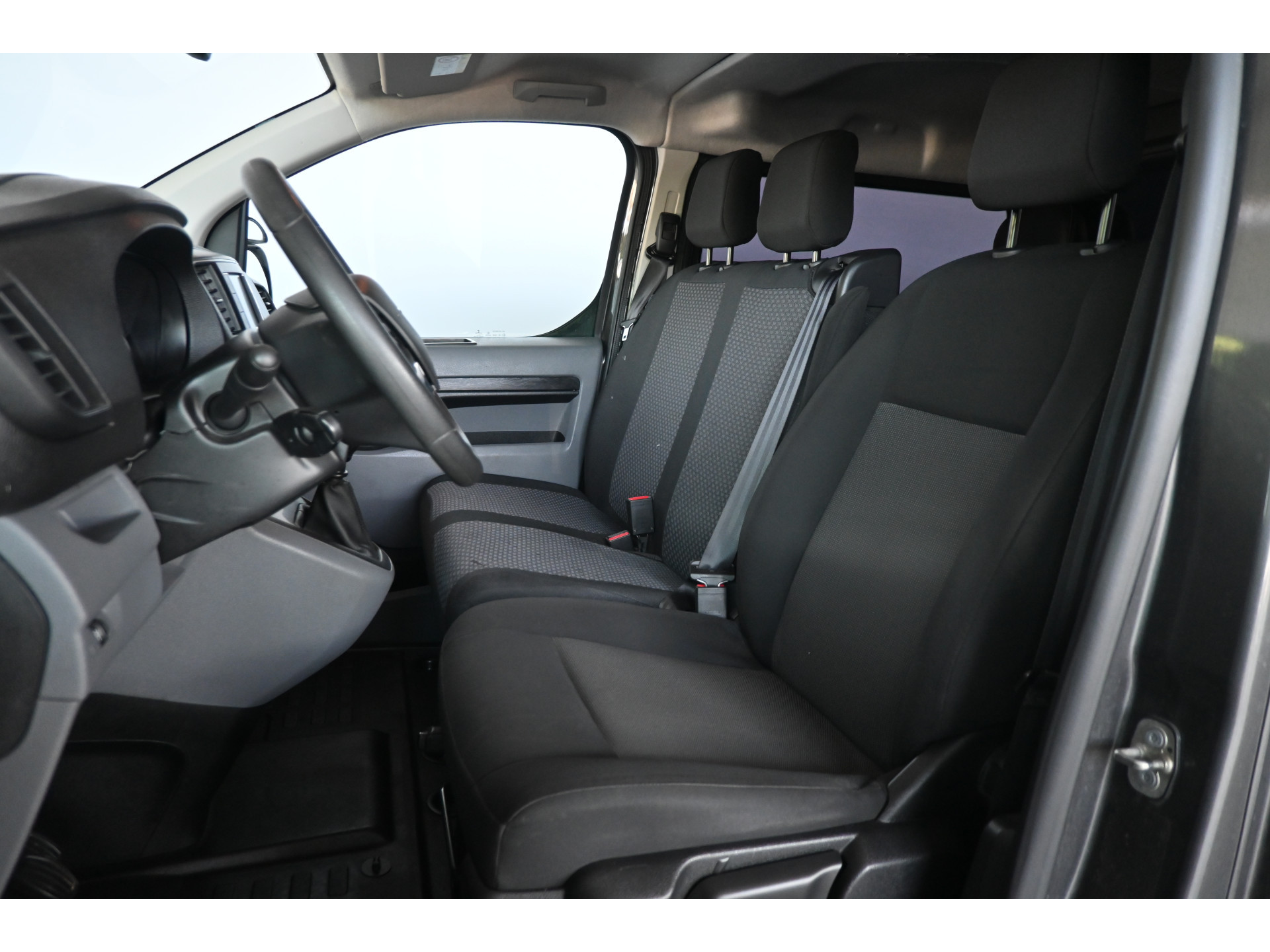 Opel Vivaro 1.5 CDTI L3H1 Edition 6 Persoons Airco Navigatie Trekhaak Cruise Control Rijklaarprijs! Inruil Mogelijk!