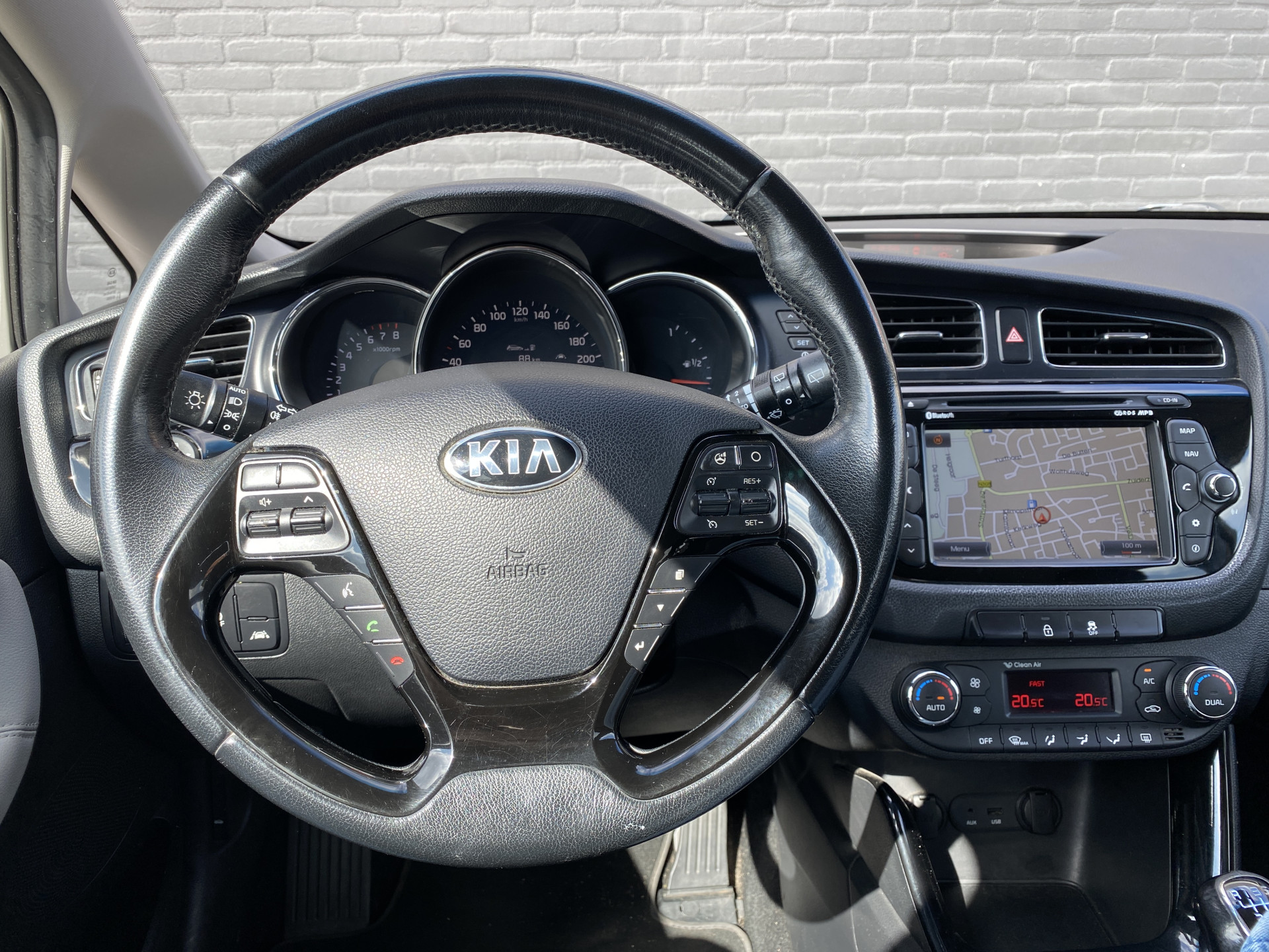 Kia Cee'd 1.6 GDI Super Pack 136 pk | navigatie | trekhaak | all season banden | keyless go | camera