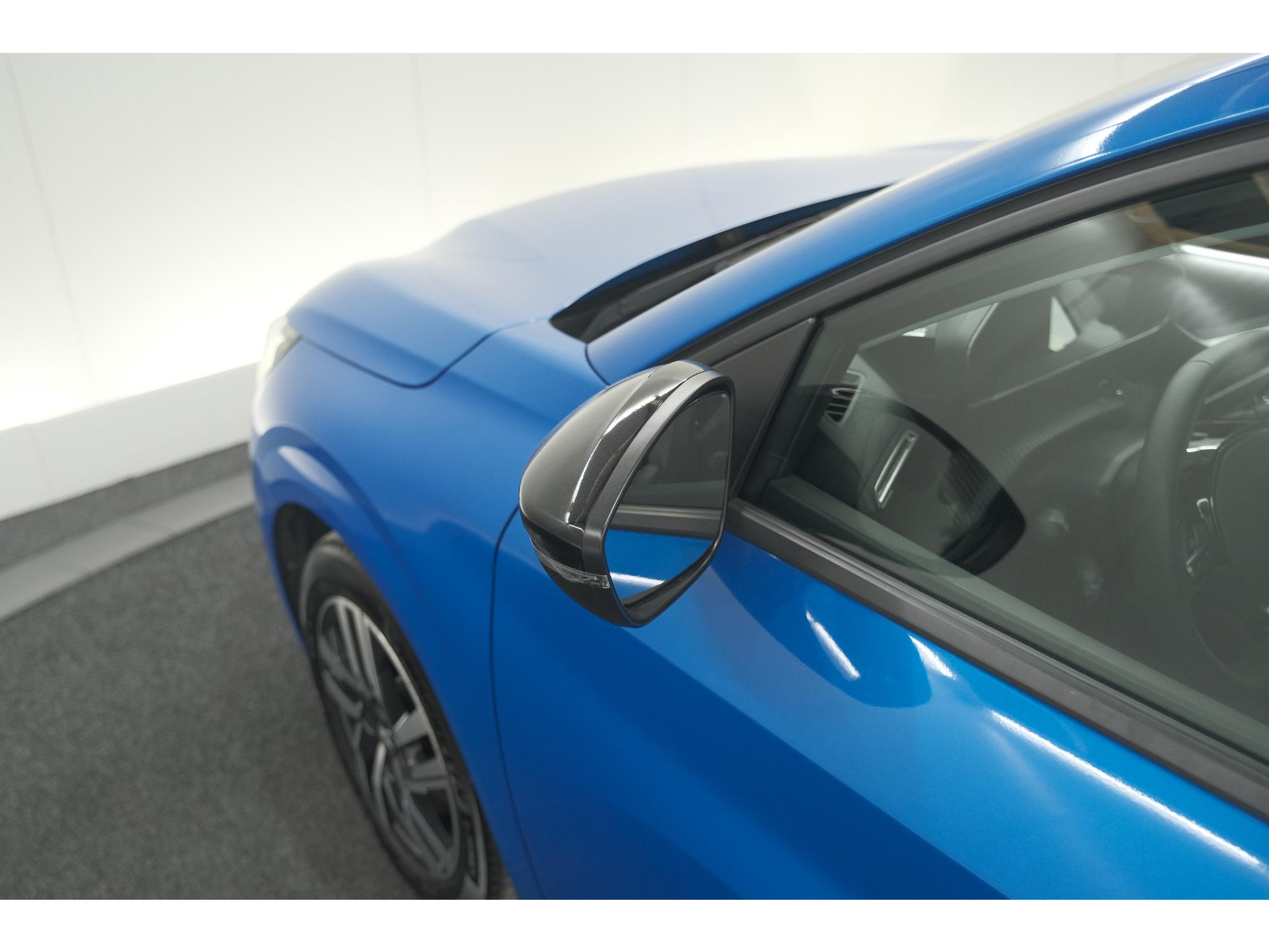 Peugeot 208 PureTech 100 Allure | Stoelverwarming | Adaptieve Cruise Control | Camera | Apple Carplay