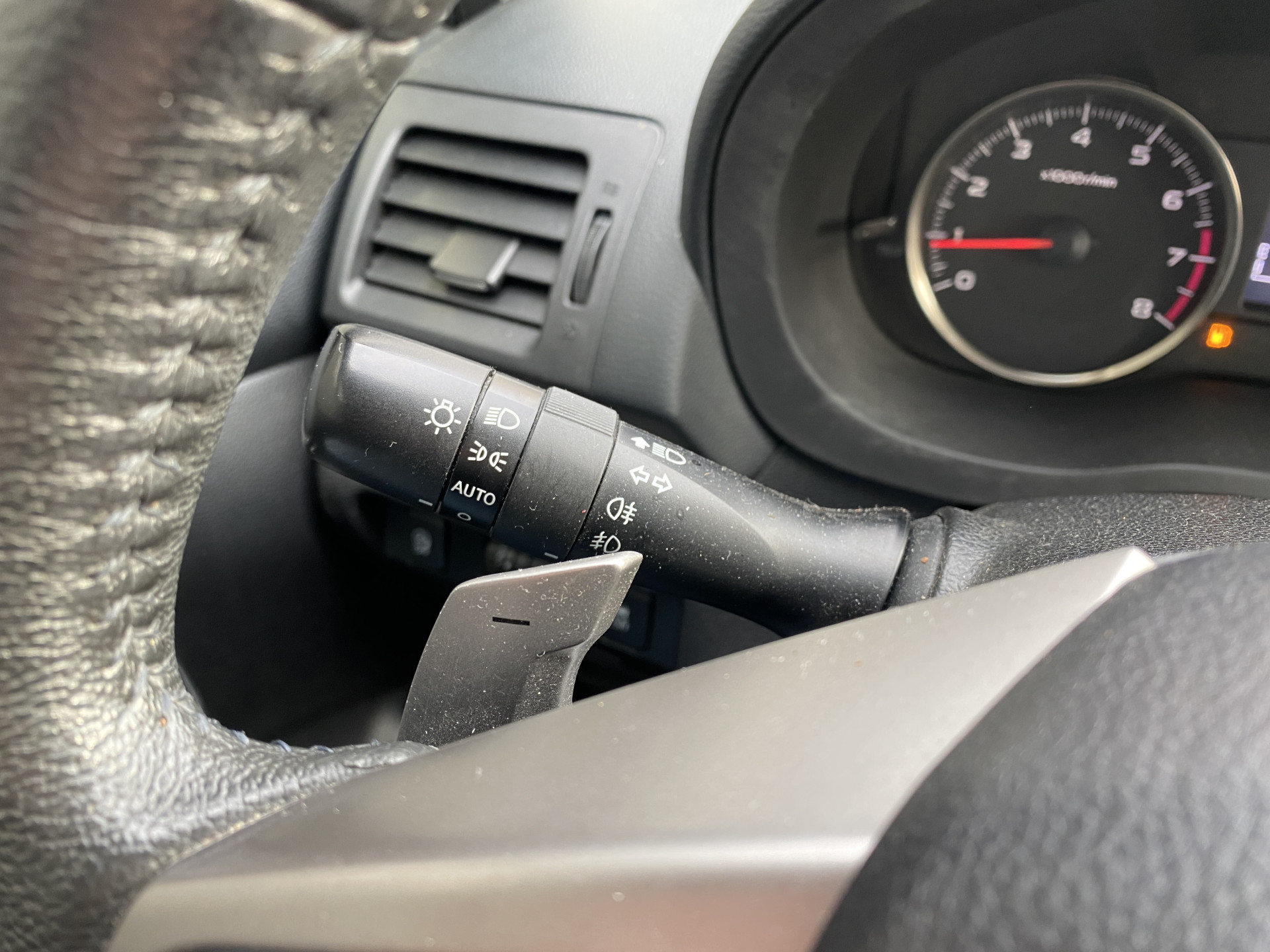 Subaru XV 2.0i Premium AWD 150 pk AUT. | dealer onderhouden | navigatie | leer | schuif-/kanteldak | cruise control | camera