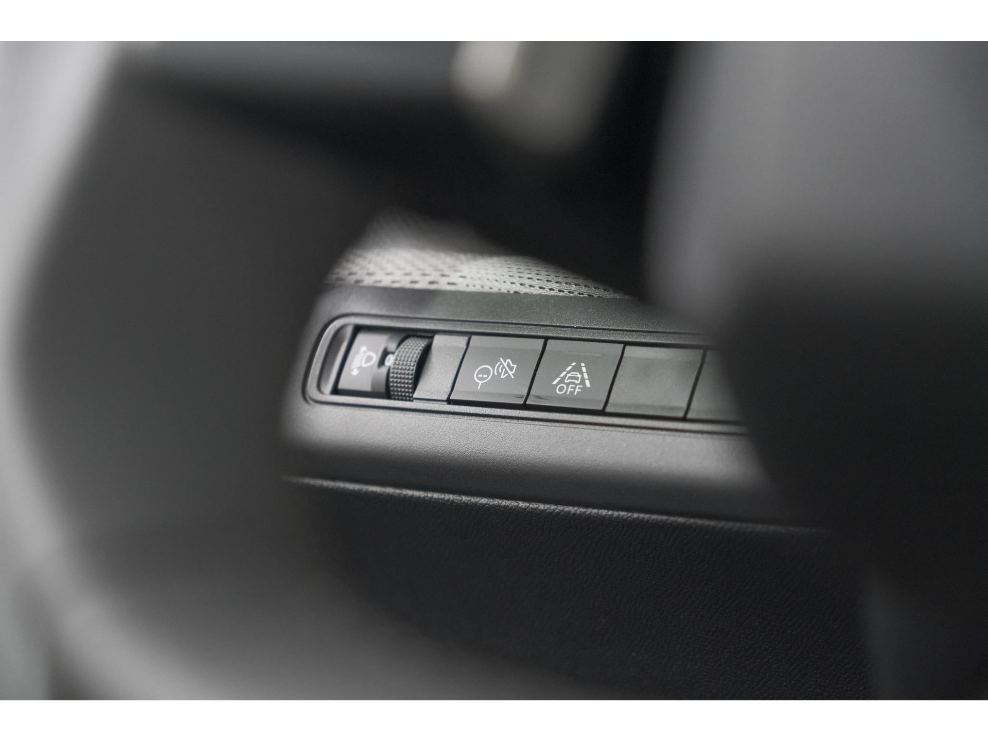 Citroen Ë-C3 Max 113pk 44 kWh | 7 KW Laadfunctie | Camera | Navigatie | Apple Carplay | Parkeersensoren