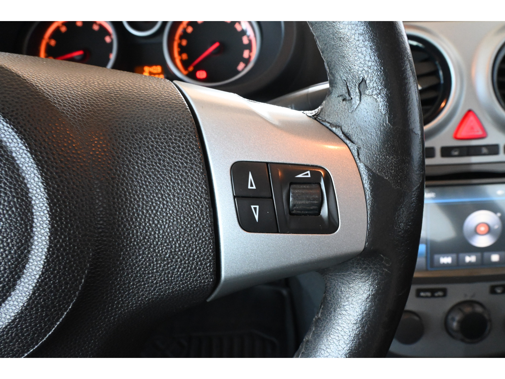Opel Corsa 1.4-16V Enjoy BIJGELUID IN MOTOR Airco Stuur/Stoelverwarming All in Prijs! Inruil Mogelijk!