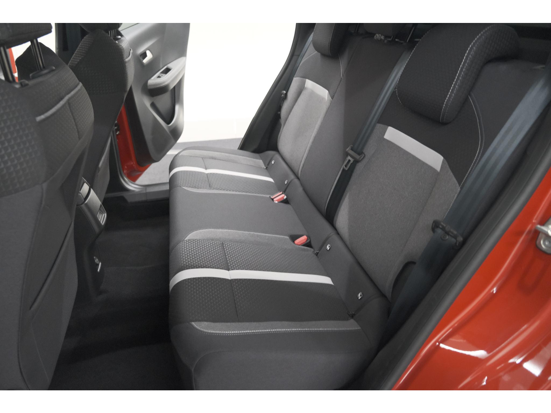 Opel Frontera 1.2 Turbo Hybrid 110 GS | Kanyon Orange | Camera | Dodehoekdetectie | Apple Carplay