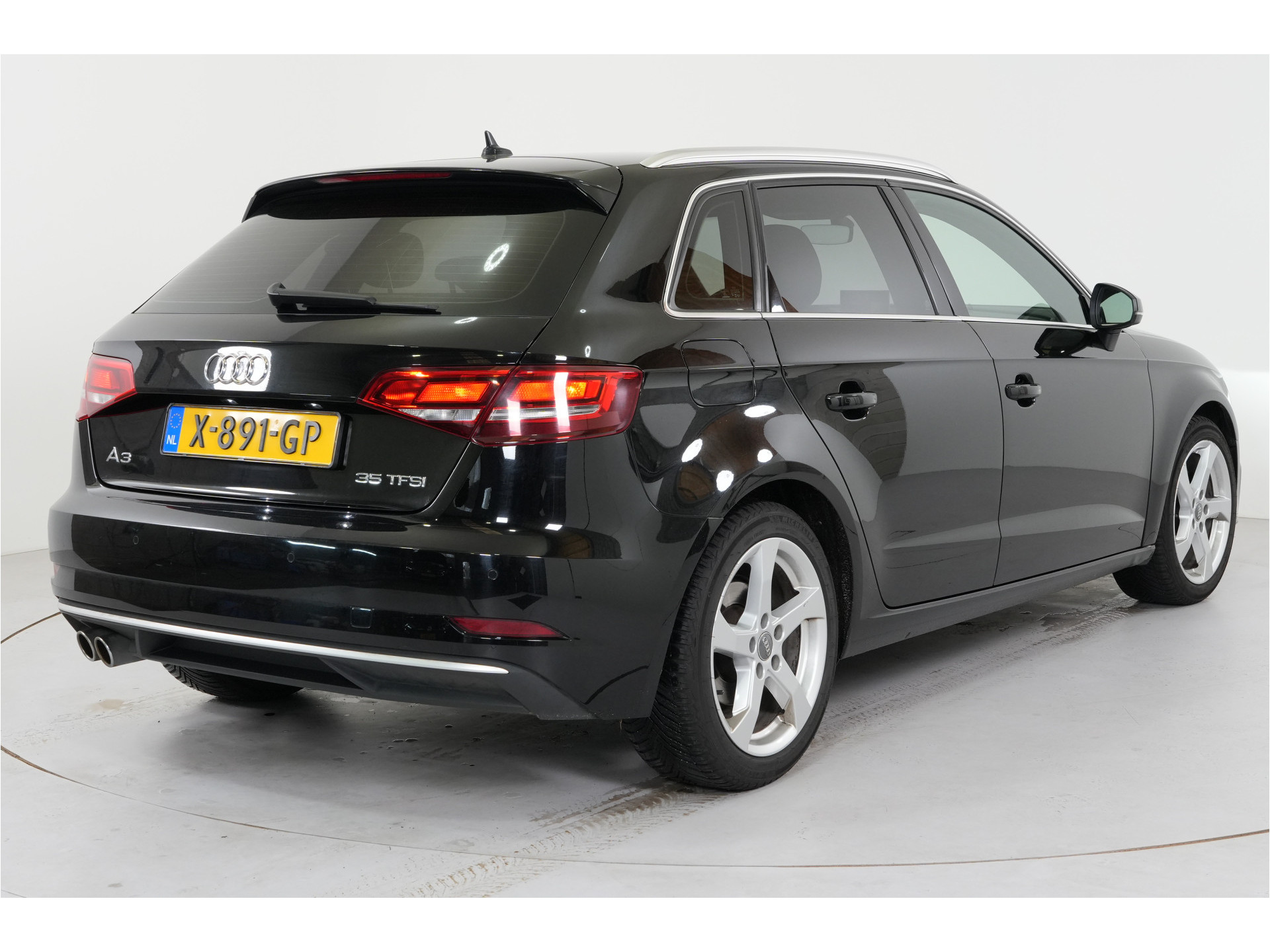 Audi A3 Sportback 35 TFSI CoD Design Pro Line Plus | Trekhaak | Stl. verw. | Climate | PDC | LED |