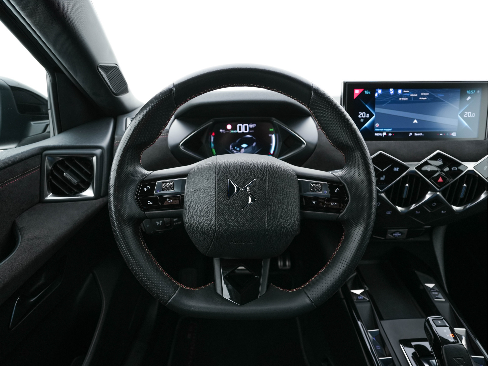 DS 3 Crossback E-Tense Performance Line+ 50 kWh [ 3-Fase ] {SOH-90%} (INCL-BTW) *LEATHER-FABRIC | MATRIX-LED | ADAPTIVE-CRUISE | DIGI-COCKPIT | HEATED-SPORTSEATS | CAMERA | KEYLESS | NAVI-FULLMAP | DAB+ | ECC | PDC | PRIVACY-GLASS | 18''ALU*