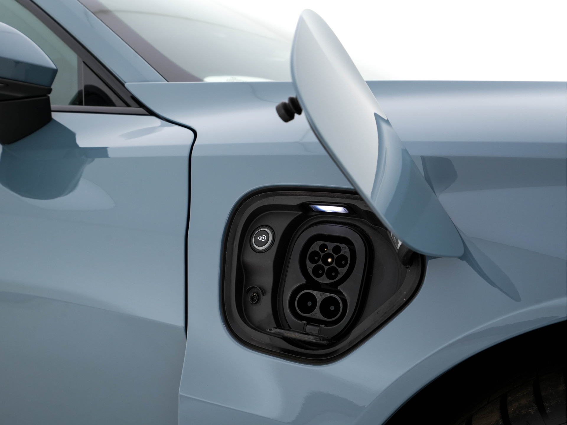 Audi e-tron GT 93 kWh AWD [ 3-Fase ] {SOH-91%} *PANO | LEATHER | BANG/OLUFSEN-AUDIO | HEAD-UP | ADAPT.CRUISE | BLINDSPOT |  MATRIX-LED | AIR-SUSPENSION | SPORT-SEATS | SURROUND-VIEW | KEYLESS | DIGI-COCKPIT | NAVI-FULLMAP | 21"ALU*