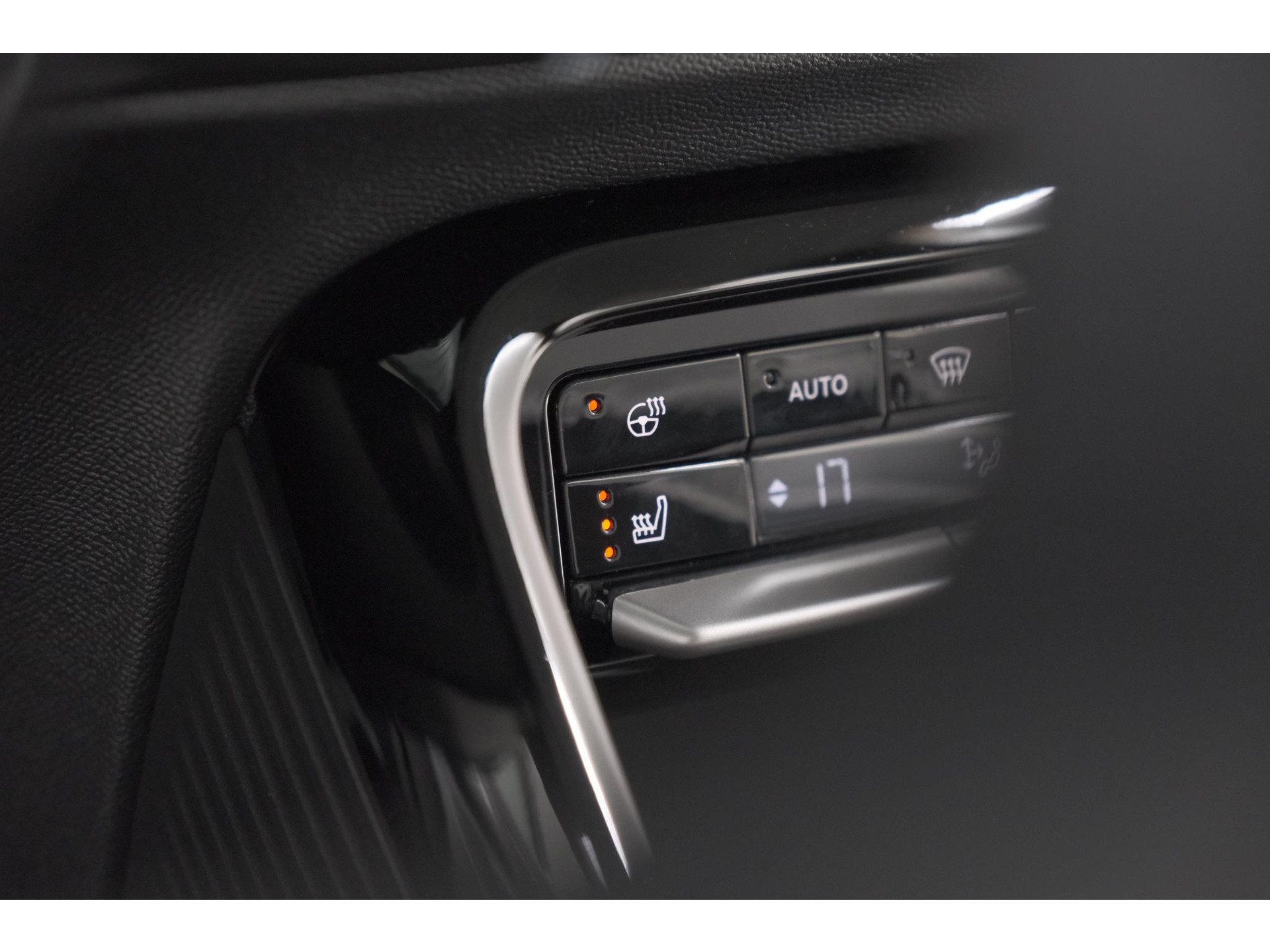 Citroen Ë-C3 Aircross Plus 113pk Extended Range 54 kWh | 11 KW Lader | Camera | Apple CarPlay | Parkeersensoren