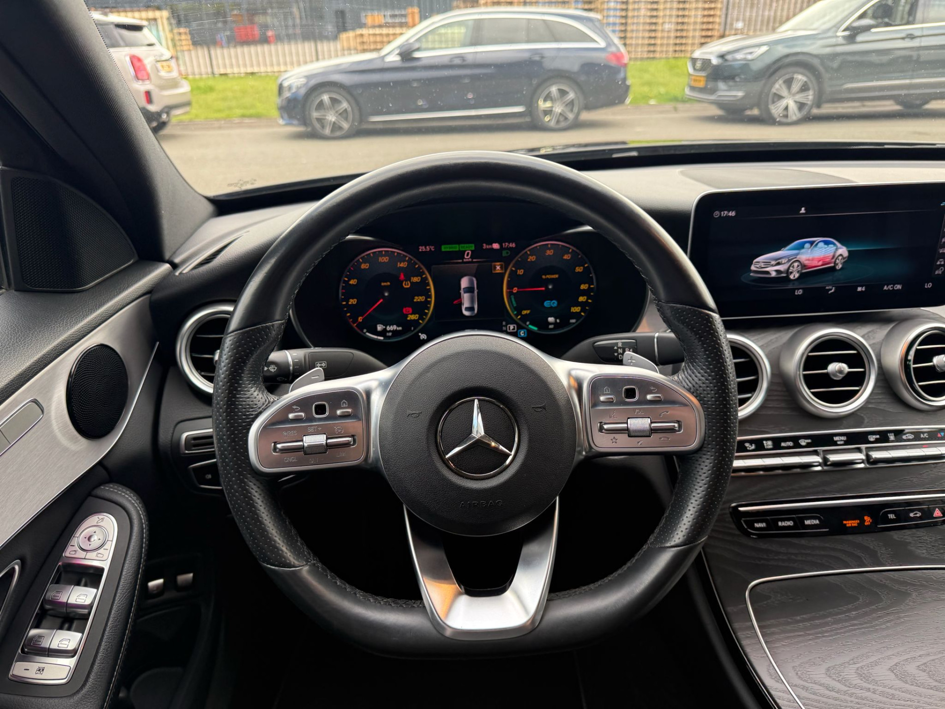 Mercedes-Benz C-klasse 300 e Advantage Pack | 3/6/12MND GARANTIE | AUTOMAAT | CRUISE | LED | LEDER | 360 CAMERA | SFEER | CARPLAY | NAVI |