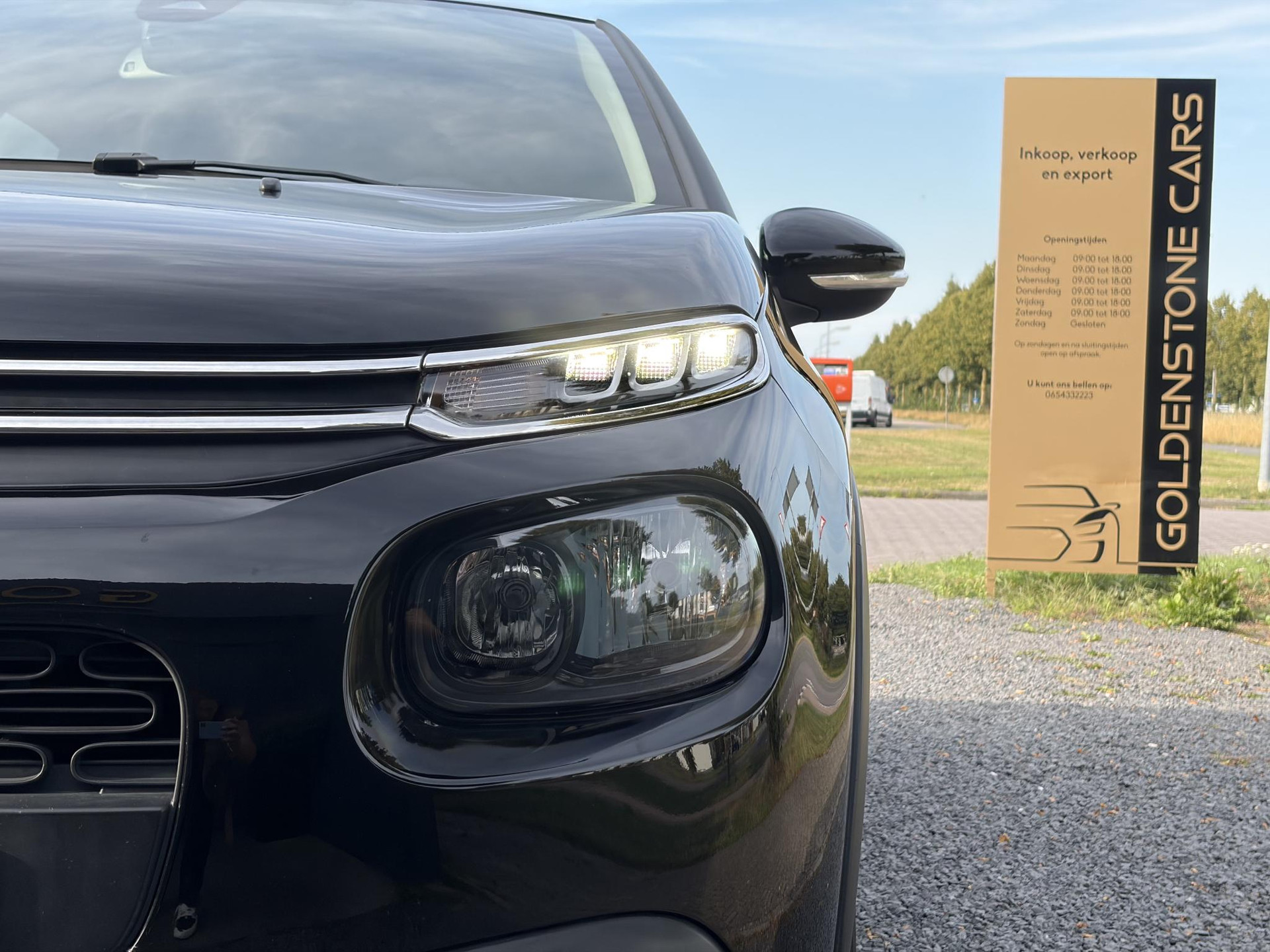 Citroen C3 1.2 PureTech Shine ✓2e Eigenaar✓Camera✓Carplay✓Navi✓Trekhaak✓Pdc✓Clima✓Cruise✓17''Lm velgen✓Rijstrooksensor✓N.A.P✓Apk tot 04-2027