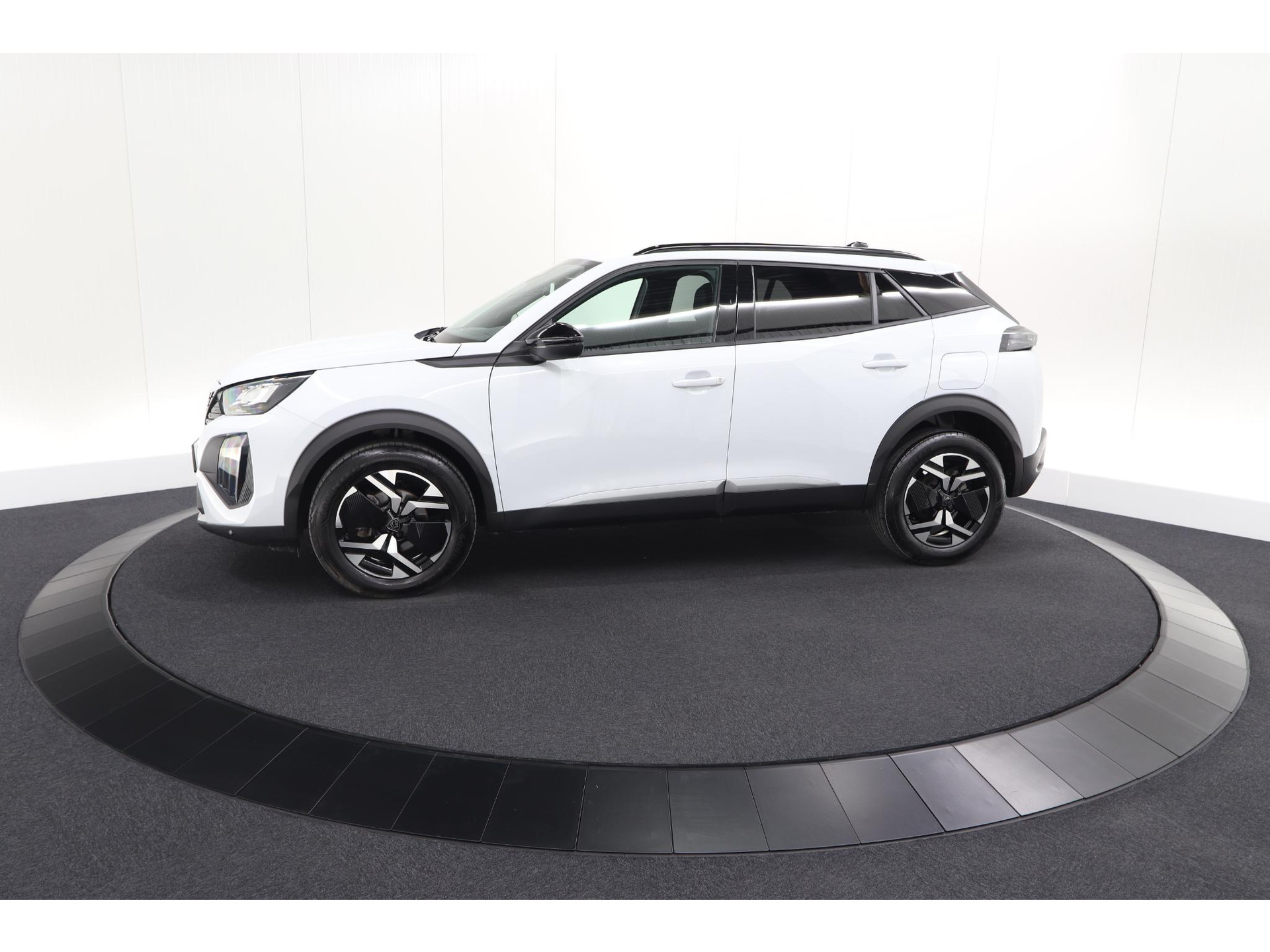 Peugeot 2008 PureTech 100 Allure | Apple Carplay | Parkeersensoren | Climate Control | Cruise Control