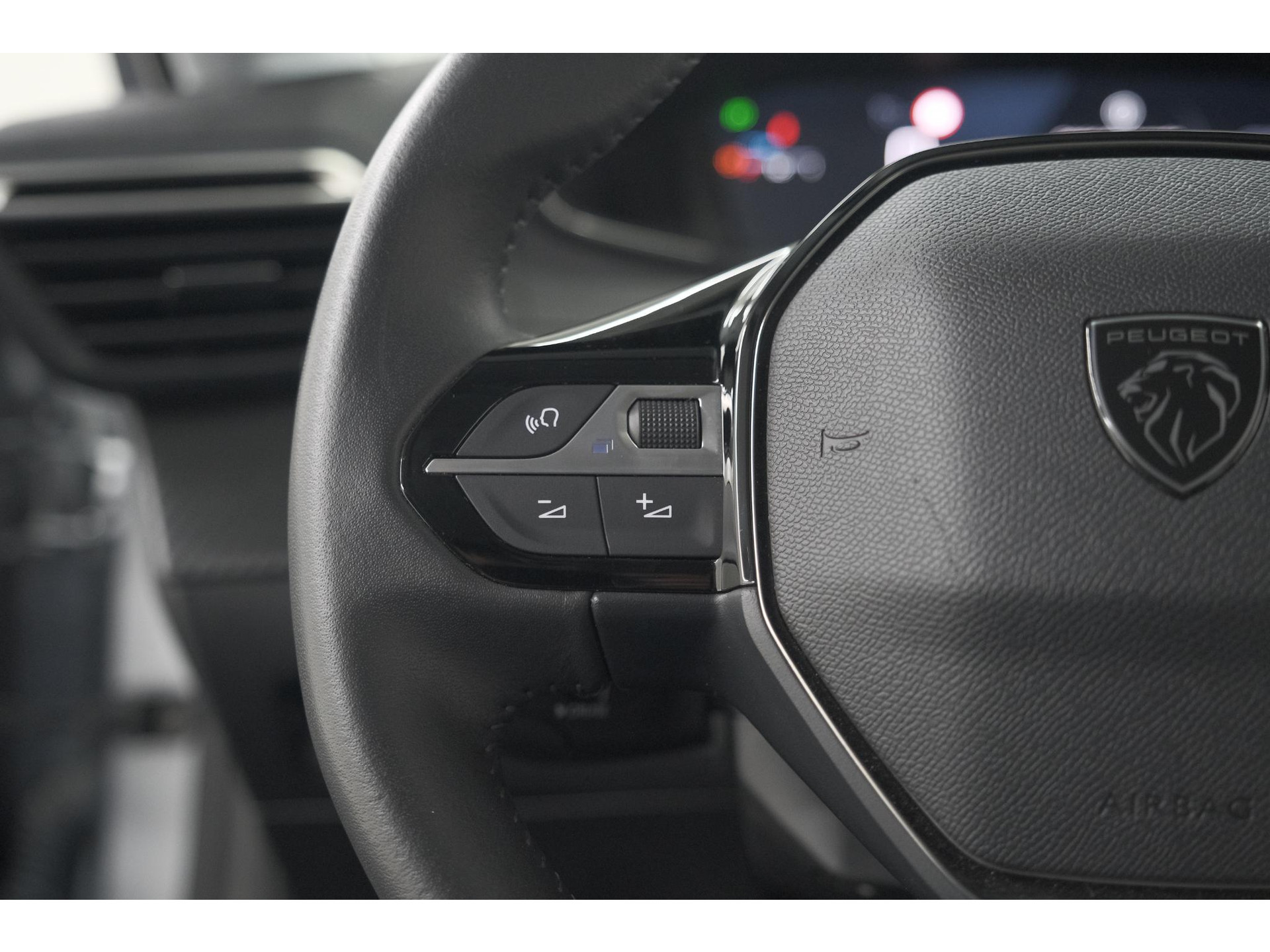 Peugeot 208 PureTech 100 Allure | Apple Carplay | Parkeersensoren | Climate Control