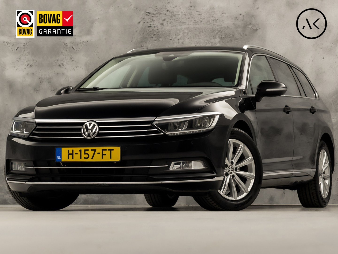 Volkswagen Passat Variant 1.5 TSI Highline Sportline 150Pk Automaat (VIRTUAL COCKPIT, APPLE CARPLAY, GROOT NAVI, CAMERA, LEDER/ALCANTARA, GETINT GLAS, KEYLESS, NIEUWSTAAT)