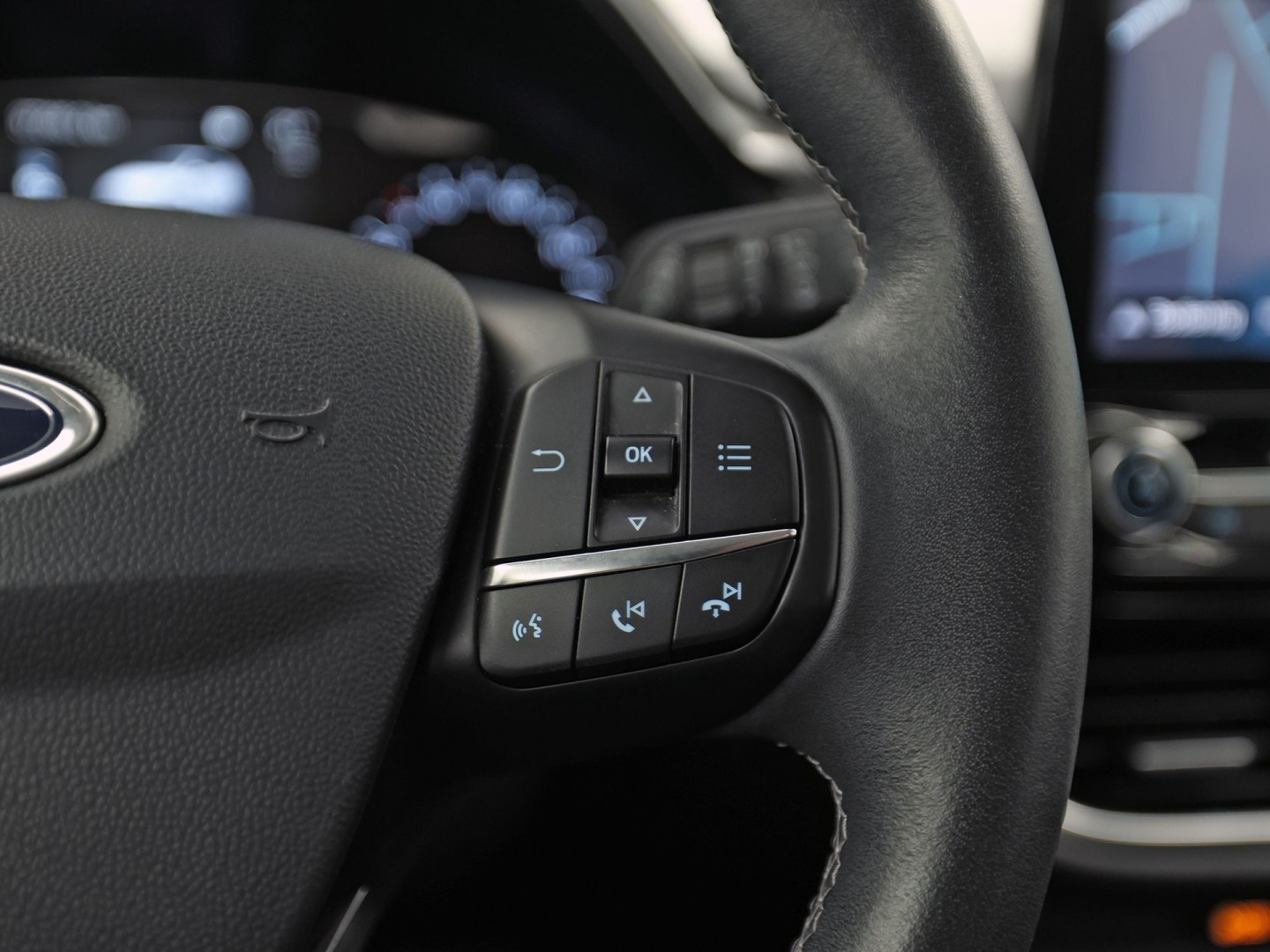 Ford Fiesta 1.0 EcoBoost Titanium Sport (APPLE CARPLAY, GROOT NAVI, CLIMATE, CAMERA, SPORTSTOELEN, ADAPTIVE CRUISE, KEYLESS, PARKEERSENSOREN, NIEUWSTAAT)