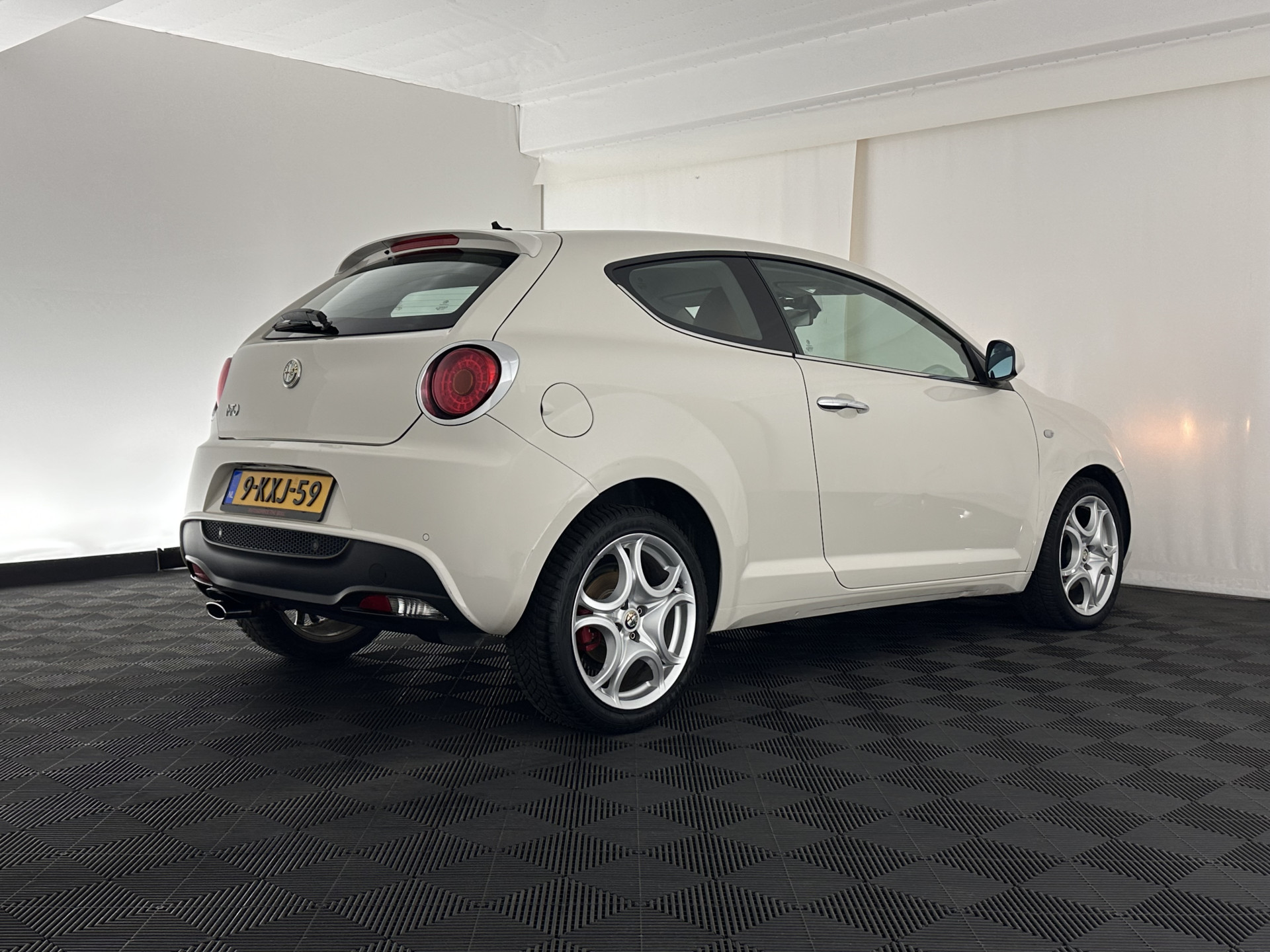 Alfa Romeo MiTo 1.3 JTDM ECO DISTINCTIVE *LEATHER | NAVI-FULLMAP | SPORTSEATS | ECC | RED-BRAKECALIPERS | CARBON-INLAY | PDC | CRUISE | 17''ALU*