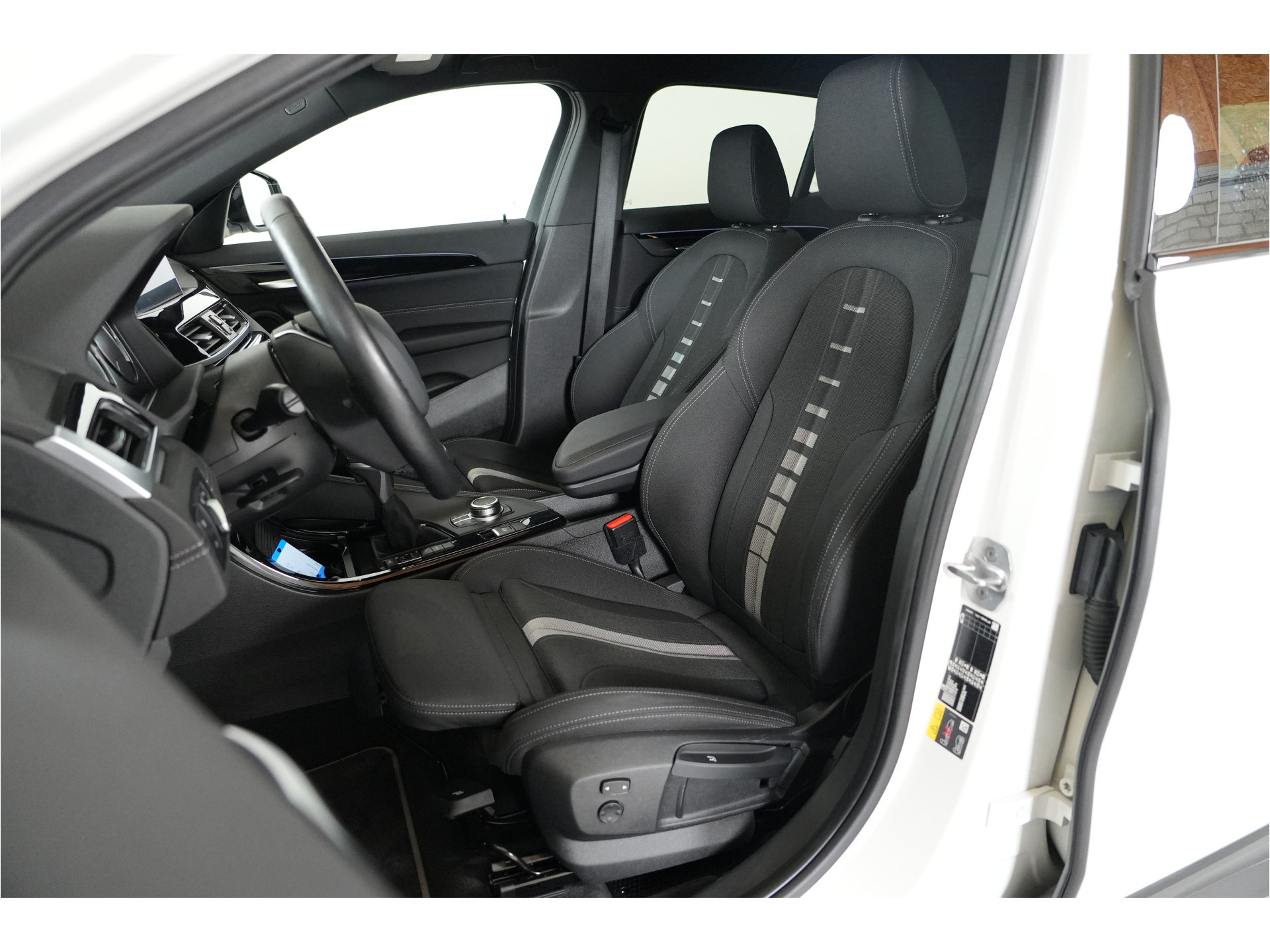 BMW X2 xDrive25e PHEV 220 pk | SOH 92% | M Sport int. | Adaptive Cruise  | Camera |