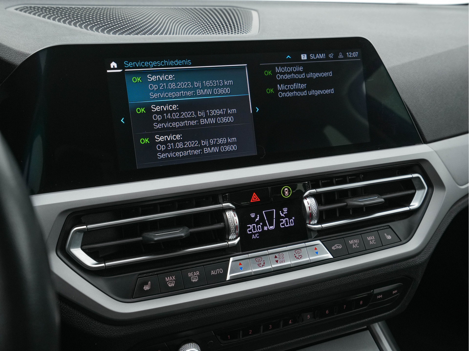 BMW 3-serie Touring 330e Plug-In (INCL-BTW) *LUXURY-LEATHER | NAVI-FULLMAP |  DIGI-COCKPIT | FULL-LED | DAB | ECC | PDC | ADAPTIVE-CRUISE | HEATED-SPORSEATS | KEYLESS | PRIVACY-GLASS | KEYLESS | CARPLAY | TOWBAR | 17"ALU*